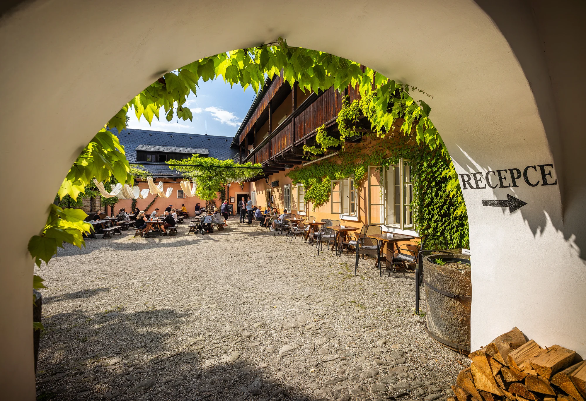 Voucher v hodnotě 500–5 000 Kč na cokoli na Zámku Zábřeh: ubytování, restaurace i wellness