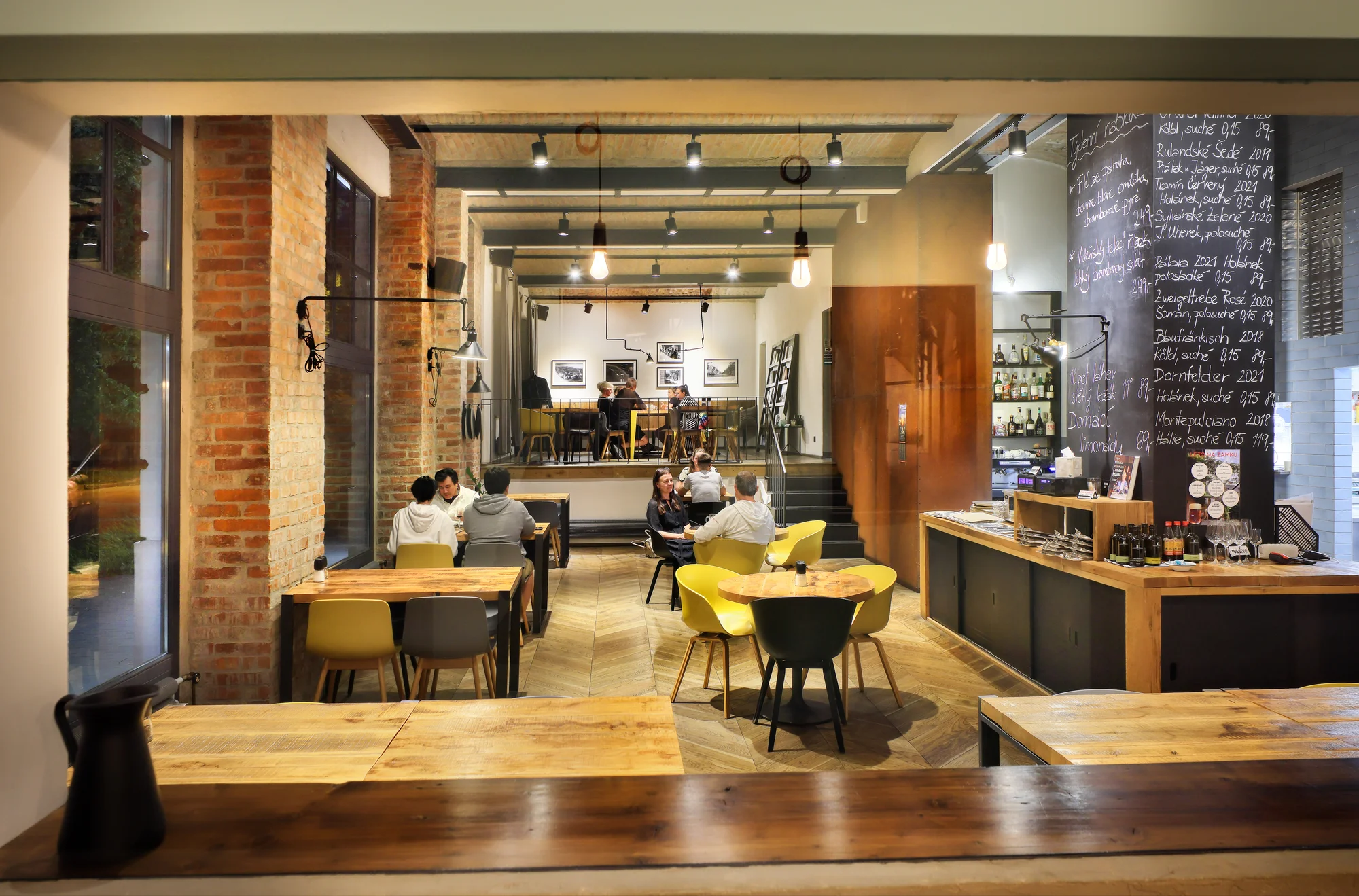 Otevřený voucher na cokoli z nabídky Hotel City City a Loft Restaurant: 500–5 000 Kč