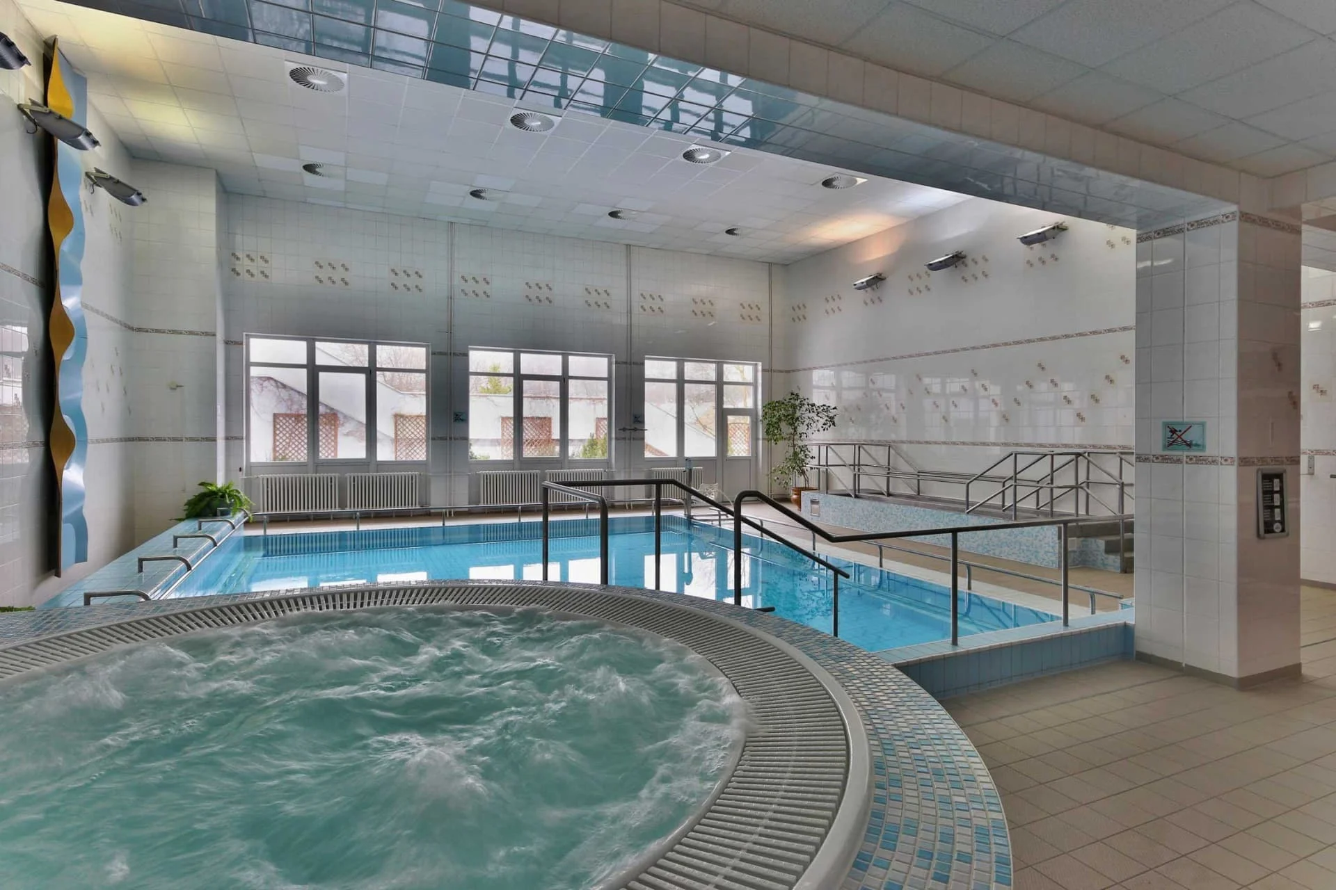 Vstup do aquacentra na 1,5 hod. pro děti i dospělé: wellness, bazén i tobogán
