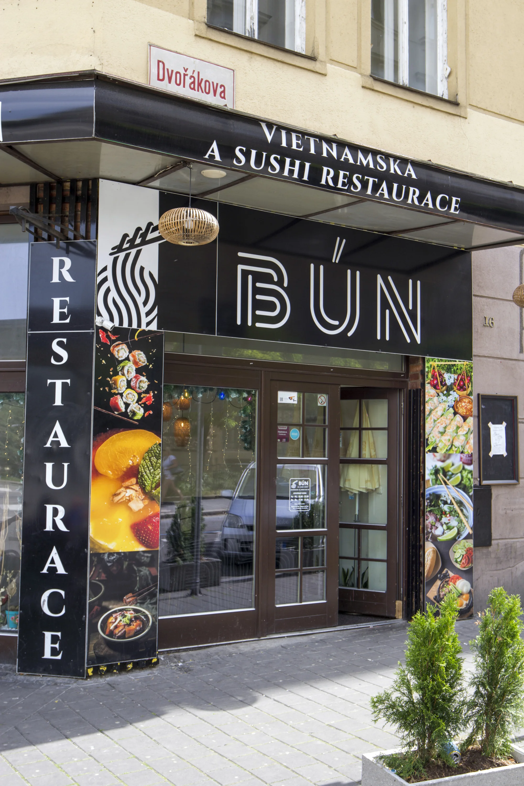Otevřený voucher do asijské restaurace v centru Brna v hodnotě 500 až 10 000 Kč