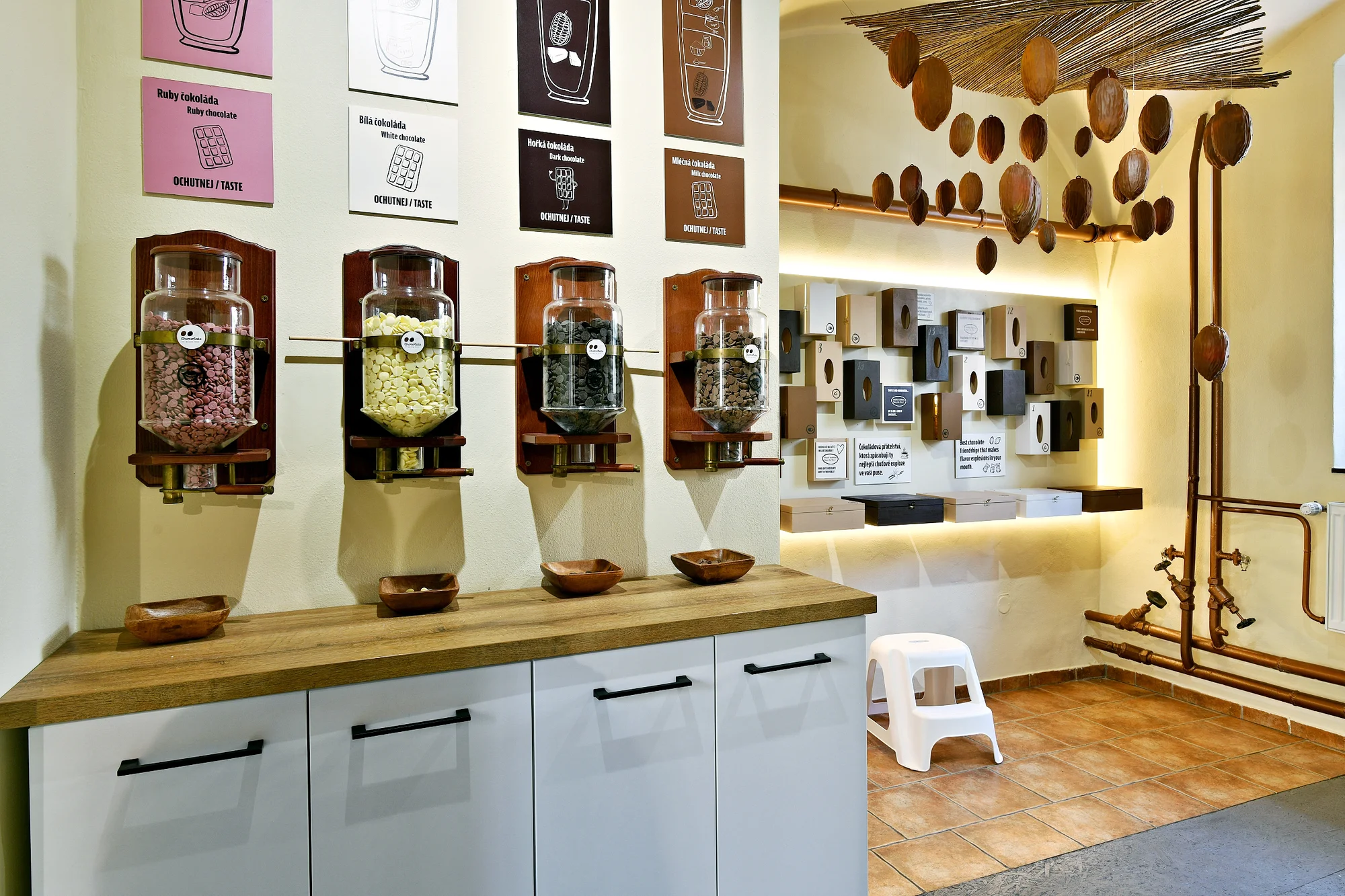 Vstup do Chocolate Art Museum i výroba pralinek a lízátek: dospělý, dítě i rodina