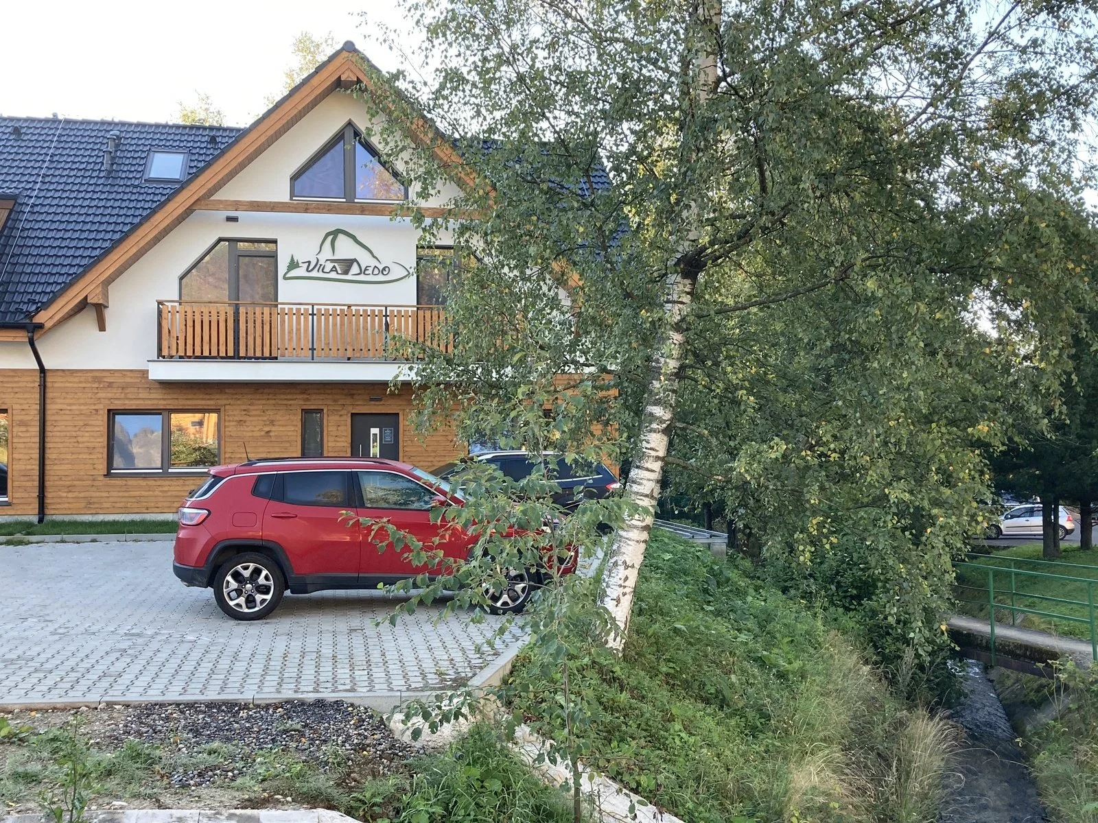 Vila u horského potůčku pod Lomnickým štítem: pohodlné pokoje a výlety po Vysokých Tatrách
