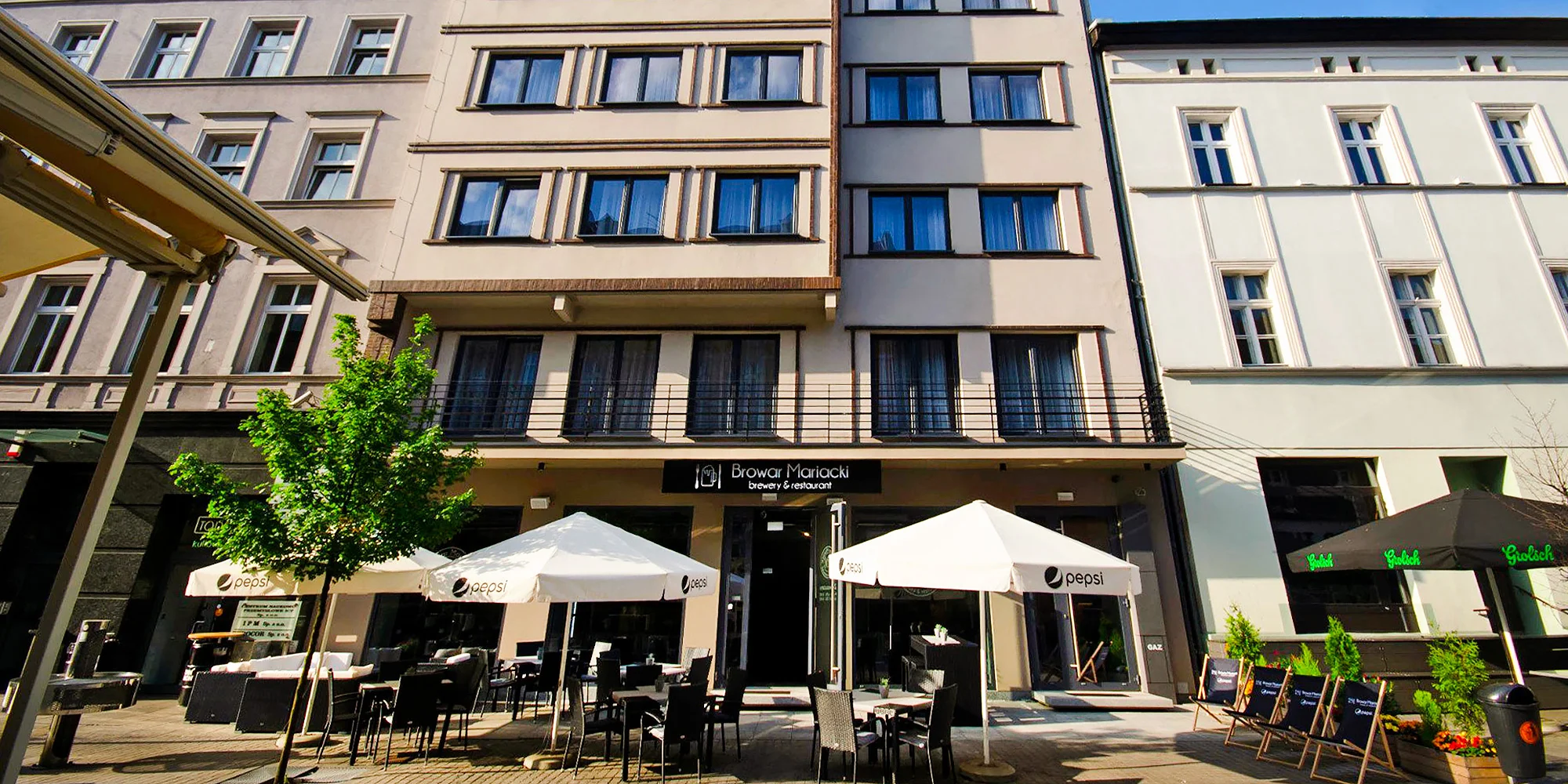 Moderní hotel v centru Katovic: polopenze, pivní degustace i varianty s parkováním