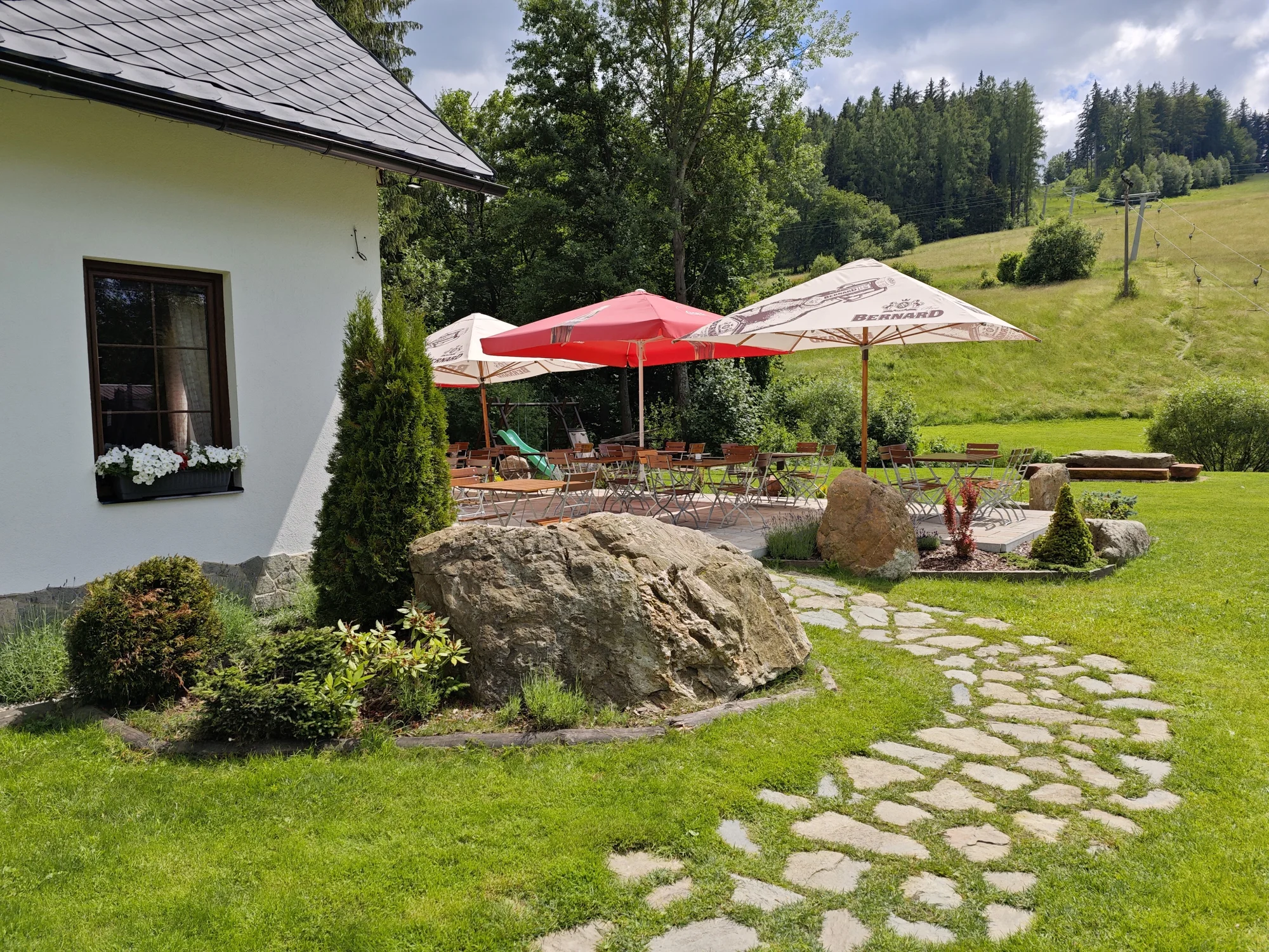 Apartmány na horské chatě v Jeseníkách vč. domácí stravy a neomezeného wellness s bazénem