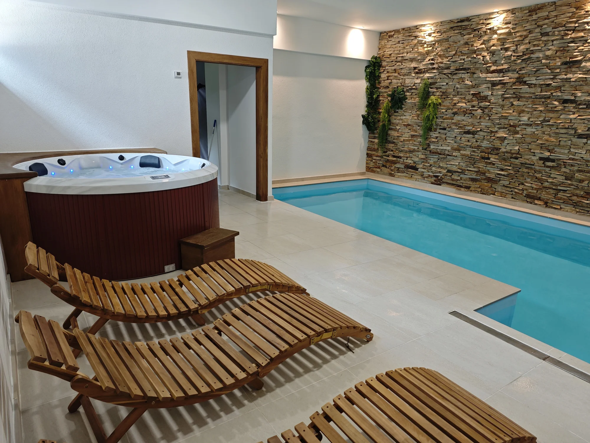 Apartmány na horské chatě v Jeseníkách vč. domácí stravy a neomezeného wellness s bazénem