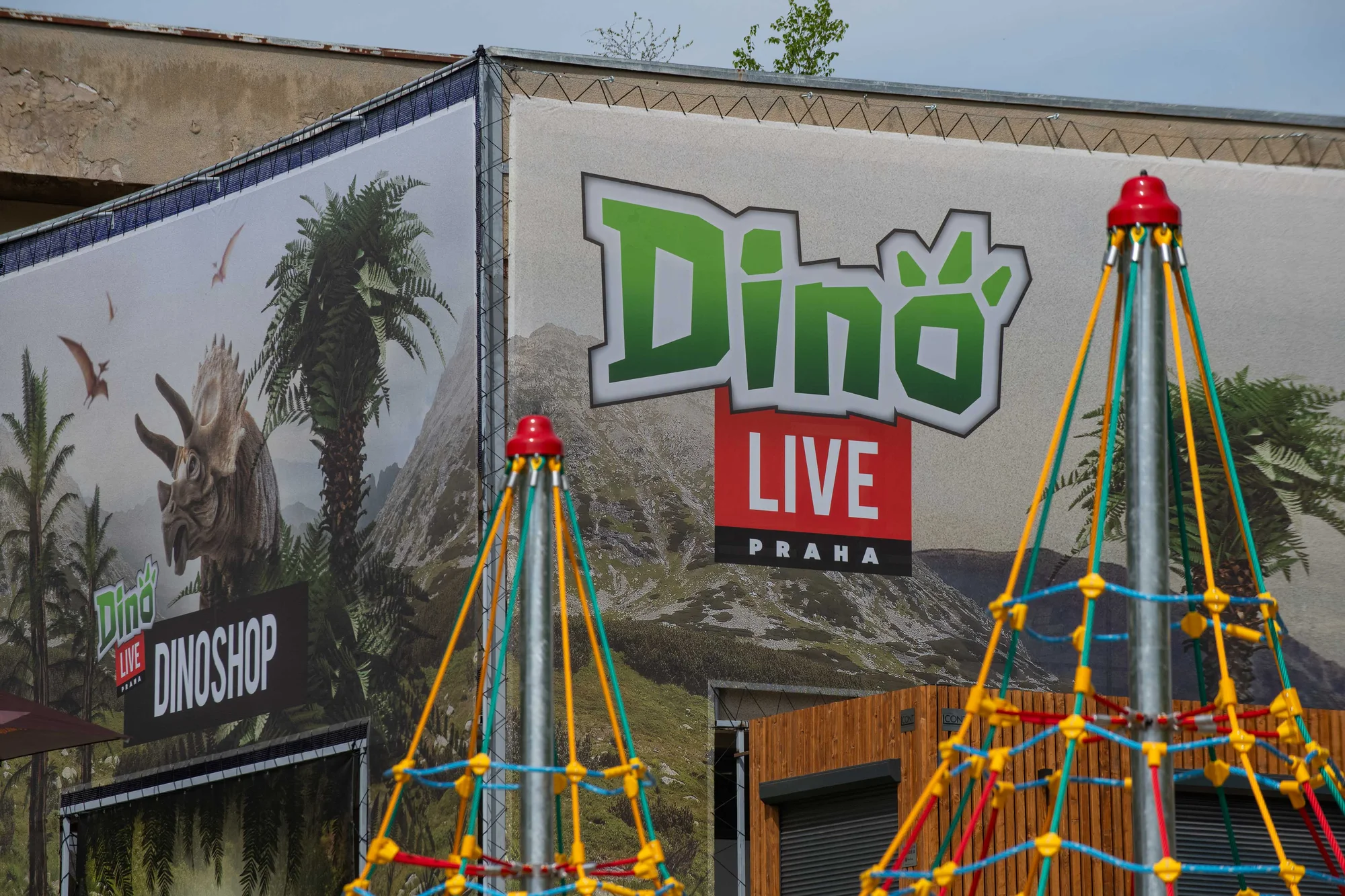 Vstupenky do parku DinoLive s pohyblivými dinosaury v životních velikostech