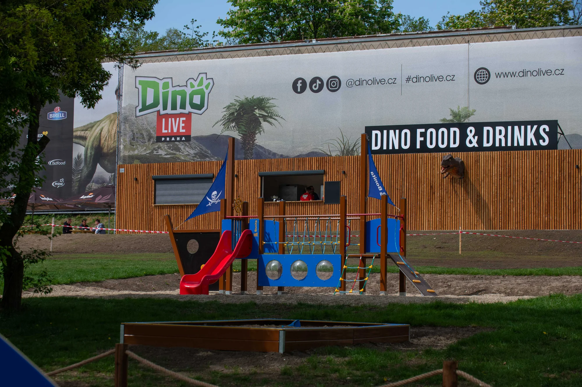 Vstupenky do parku DinoLive s pohyblivými dinosaury v životních velikostech