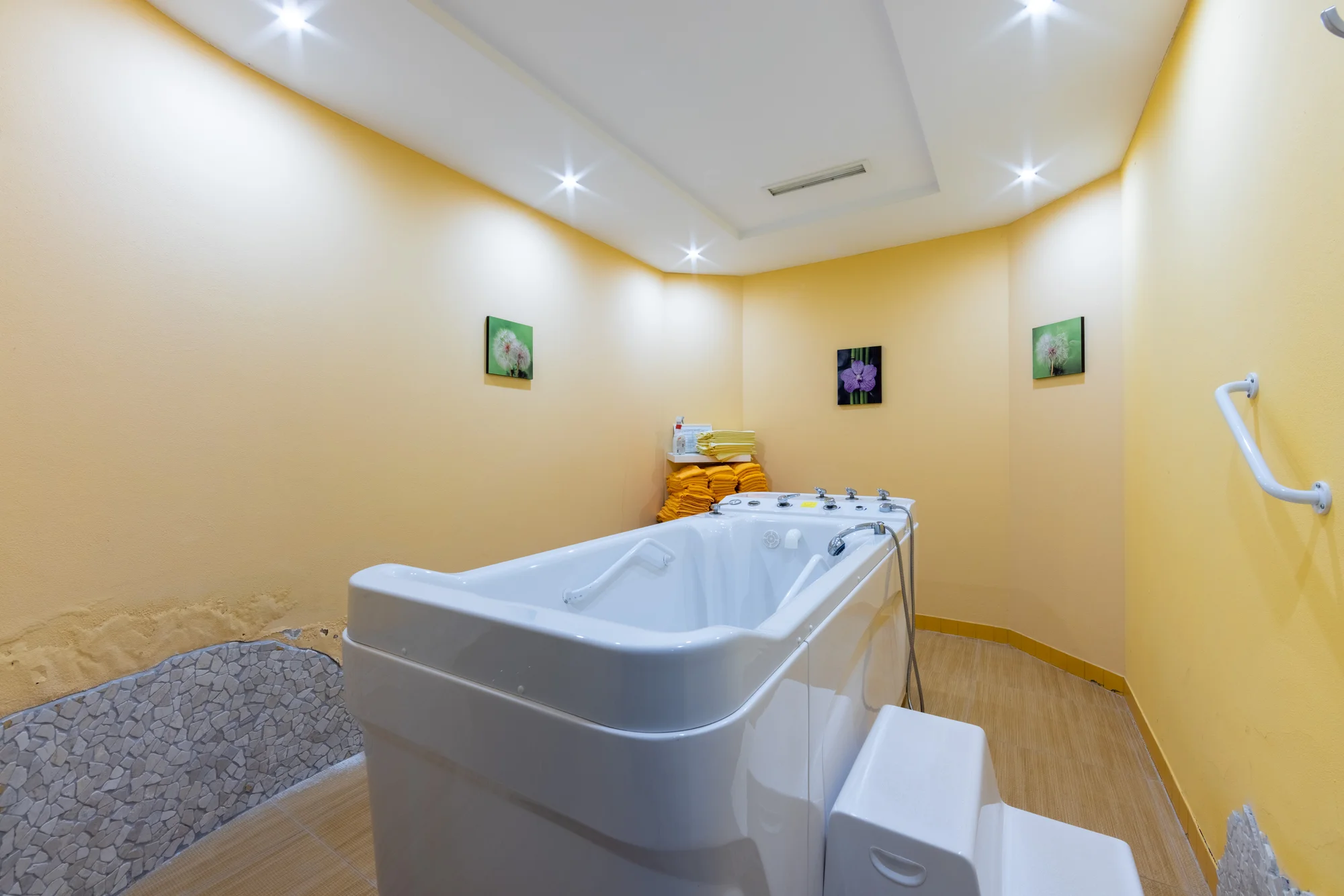 Relax se stravou ve Františkových Lázních: bazén, sauna i procedury