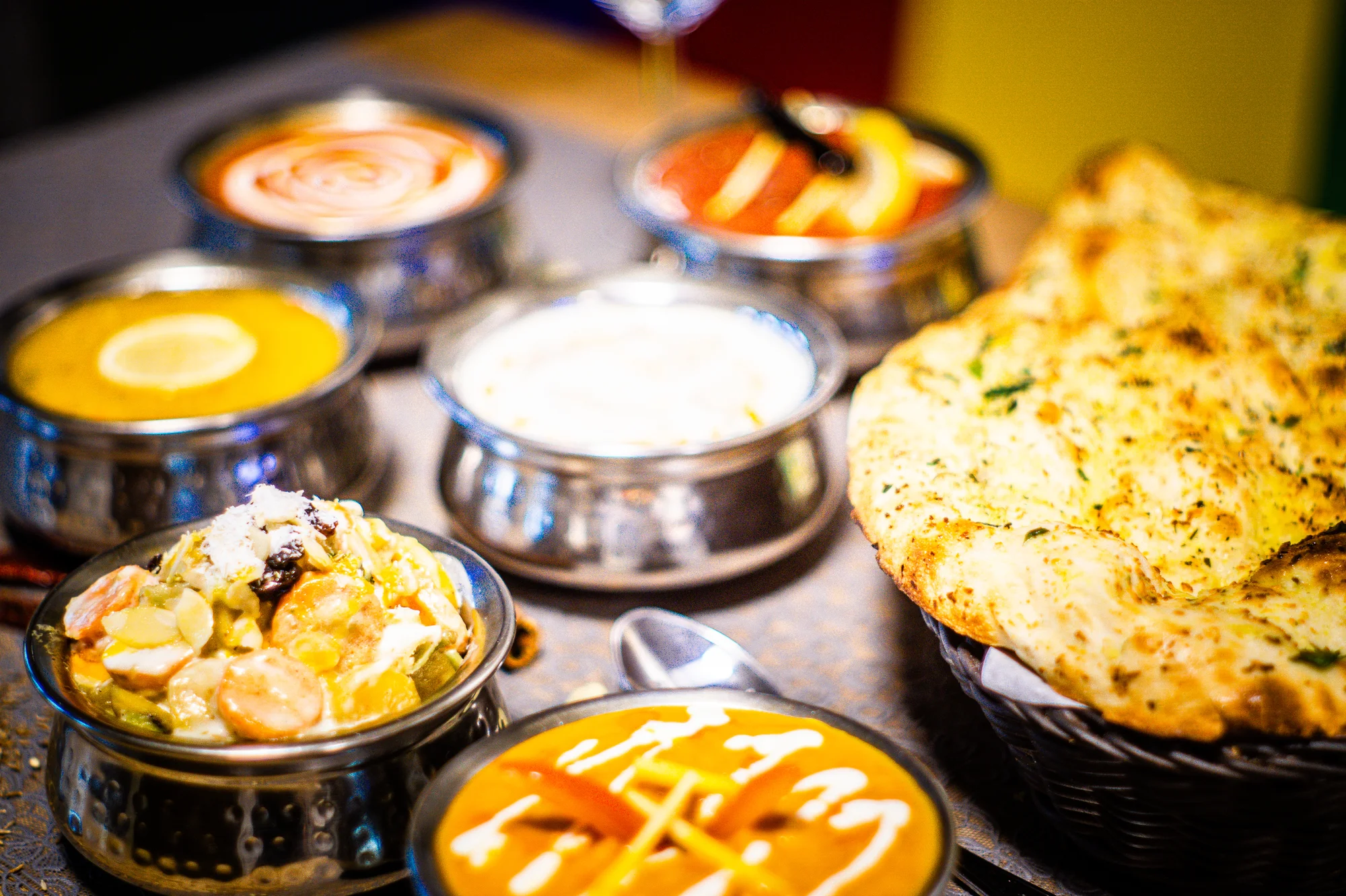 500–2 000 Kč na cokoliv v indické restauraci Pak Indian Masala