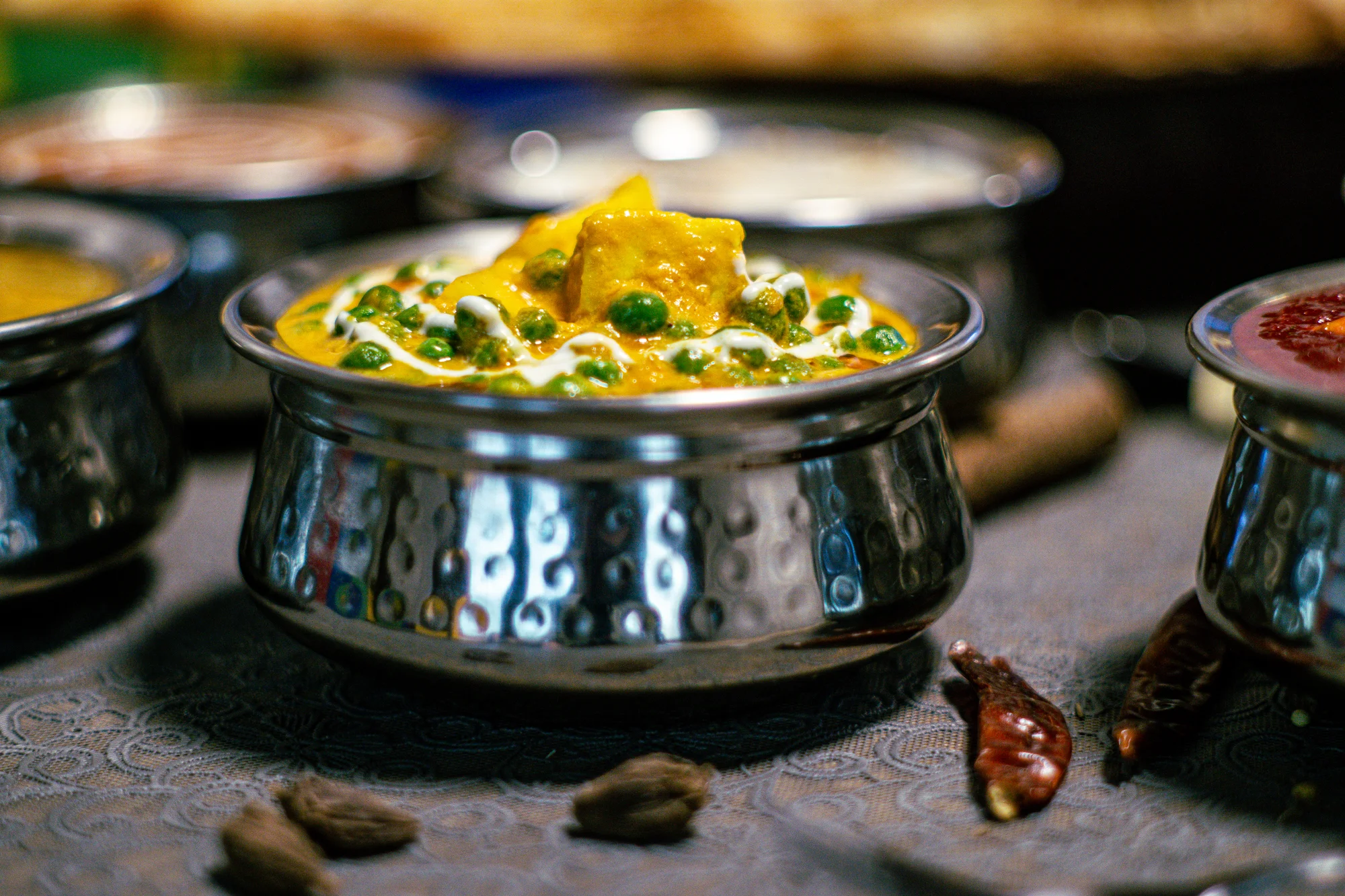 500–2 000 Kč na cokoliv v indické restauraci Pak Indian Masala