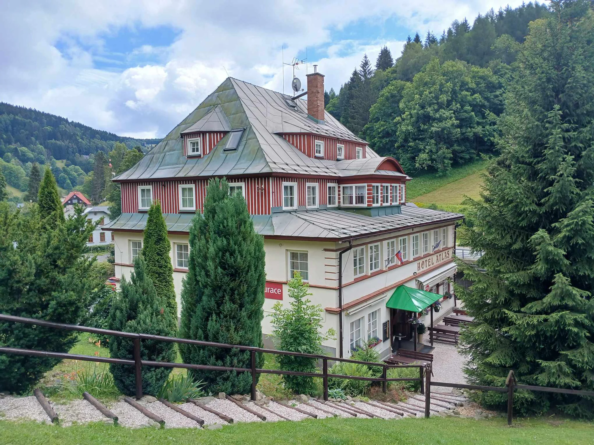 Dovolená v srdci Krkonošského národního parku: až 7 nocí s polopenzí