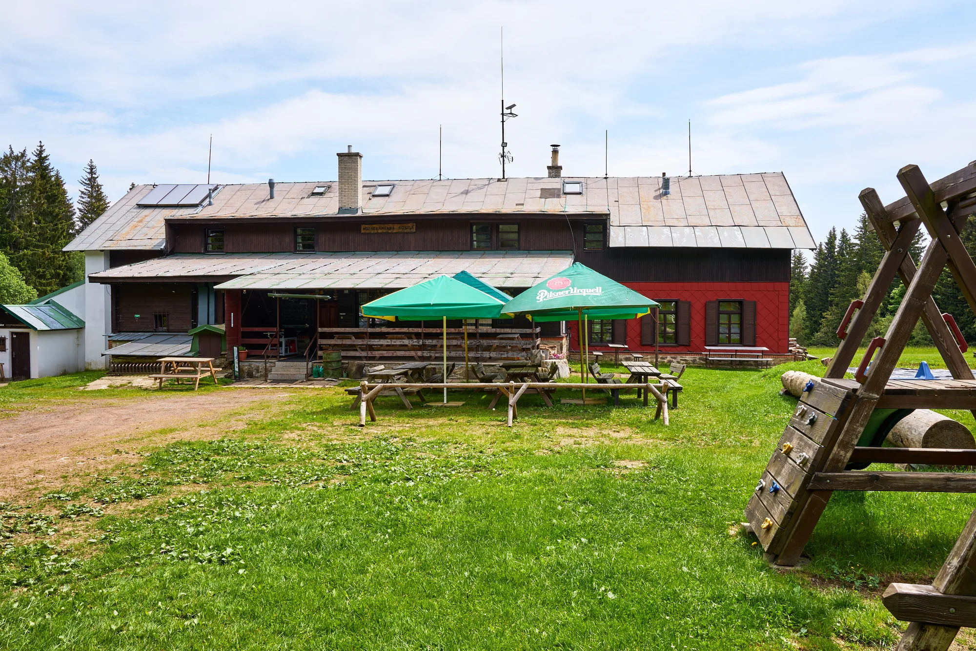 Pobyt pro 2–6 osob v Krkonoších: polopenze i jízda z Černé hory