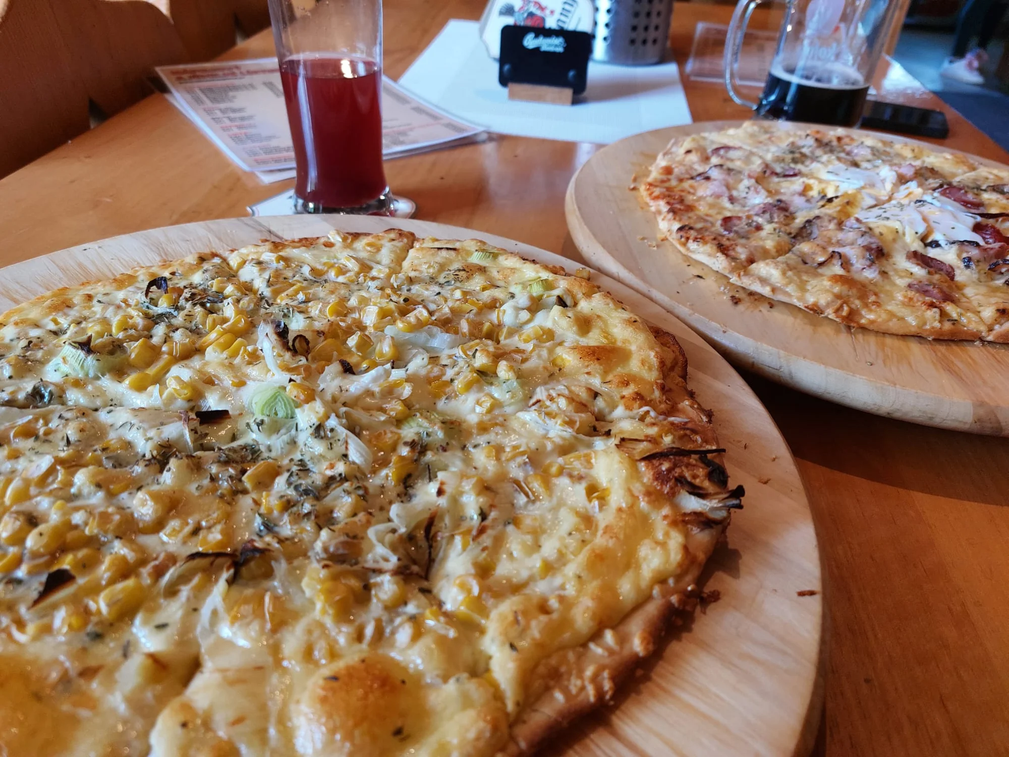 Pochutnejte si na kulatém štěstí: 1, 2 nebo 4 pizzy různých druhů, ⌀ 32 cm