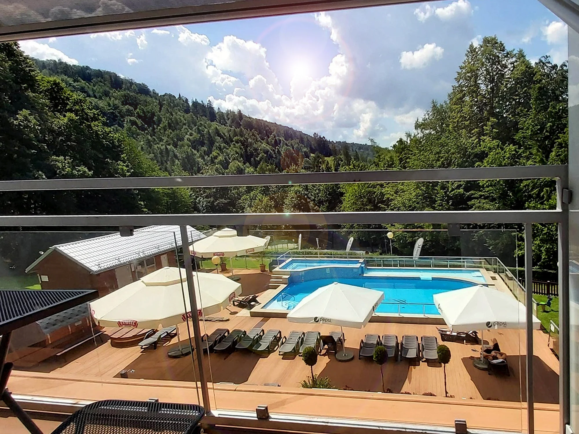 Hotel obklopený horami a lesy: dovolená s jídlem, neomezeným wellness i zábavou