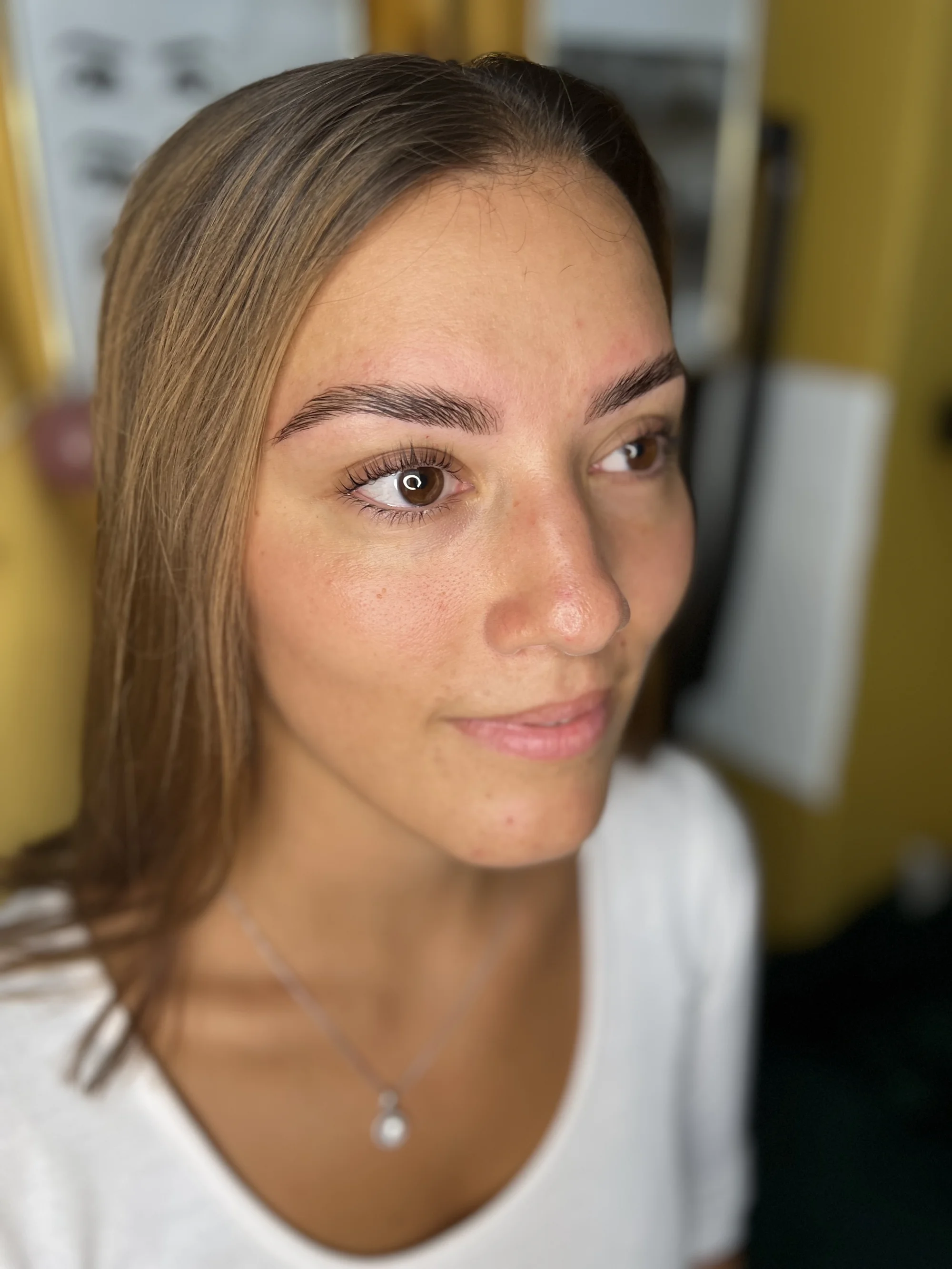 Pro krásný pohled: laminace obočí vč. úpravy a barvení i lash lifting