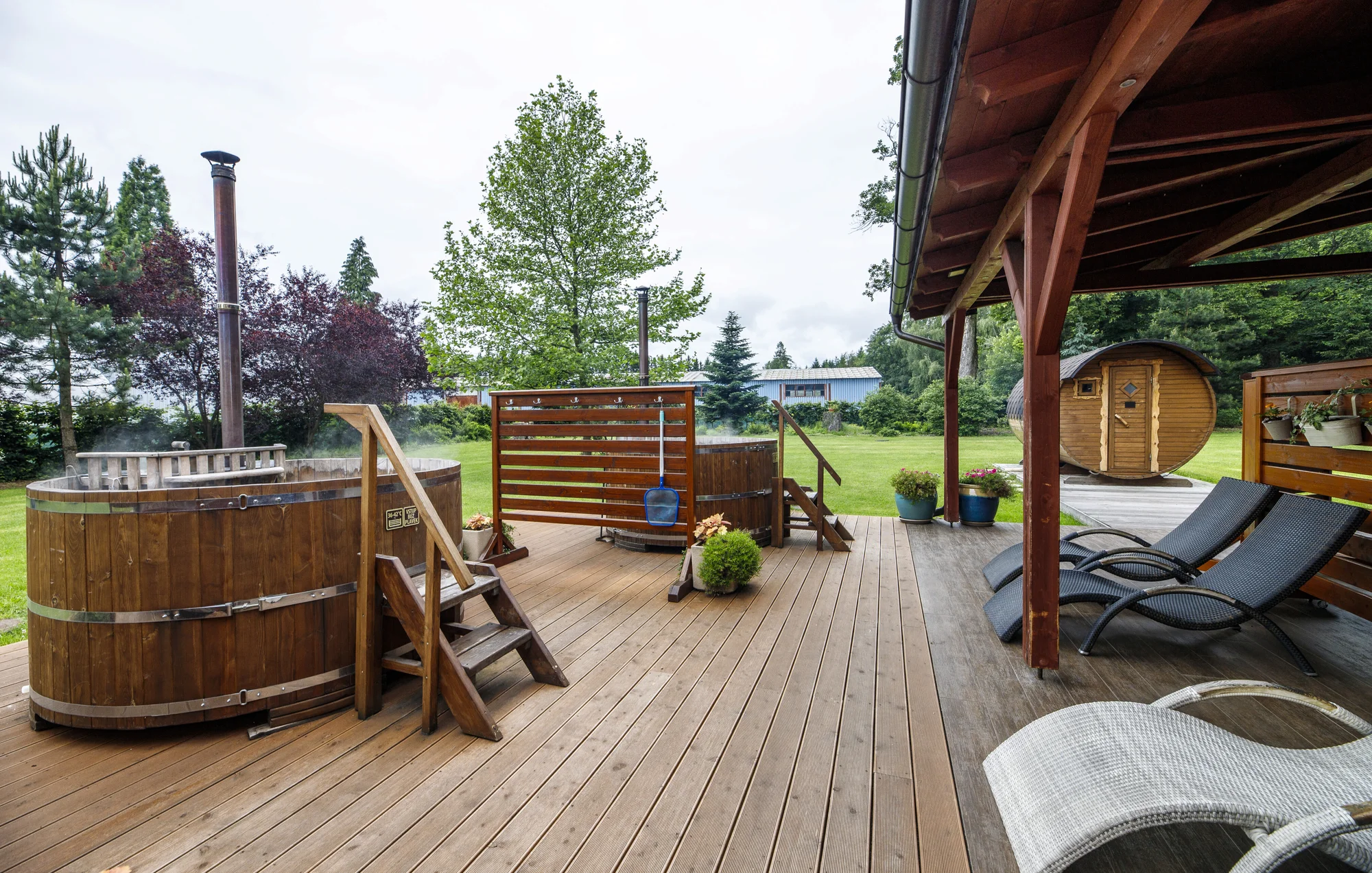 4* Resort Johanka či treehouse na Vysočině: polopenze, vířivka, sauna a dřevěné sudy