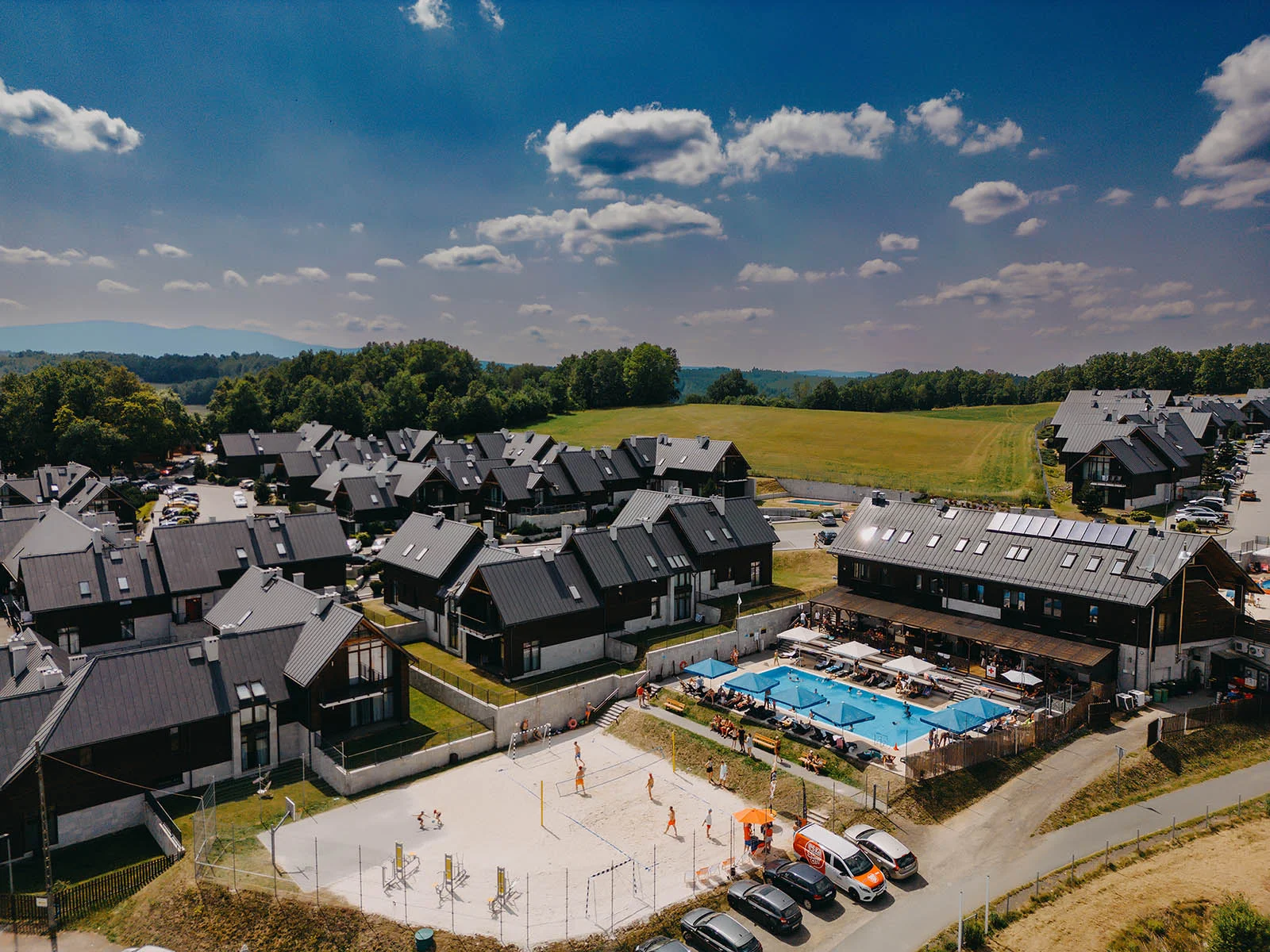 Podhůří polských Krkonoš pro pár i rodinu: jídlo, neomezený wellness i zábavní centrum a až 2 děti do 17,9 let zdarma