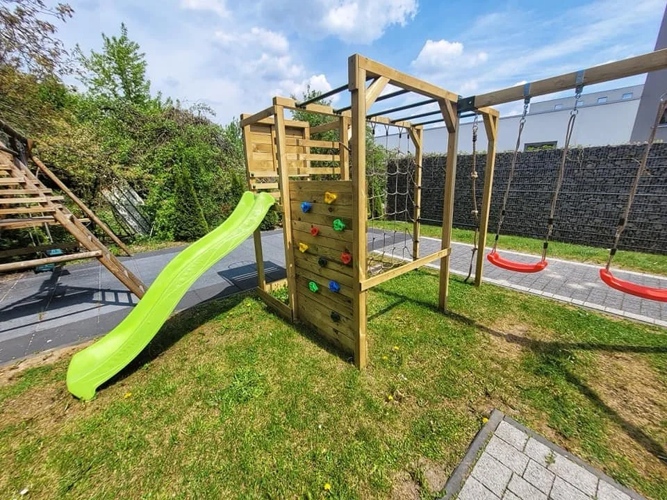 Dovolená blízko centra Krakova: neomezeně sauna a bazén, polopenze či snídaně v ceně