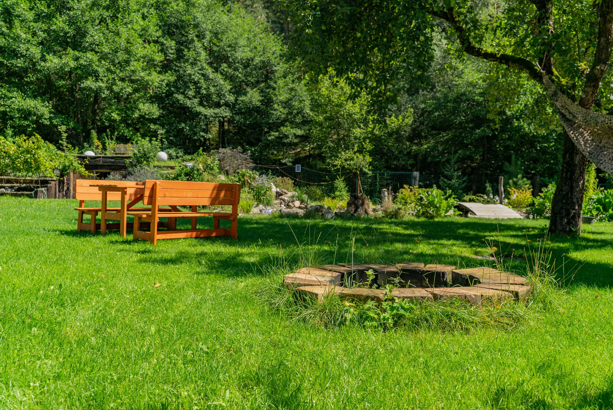 Apartmán nebo pokoj na farmě na západním Slovensku: zvířata, privátní wellness a snídaně