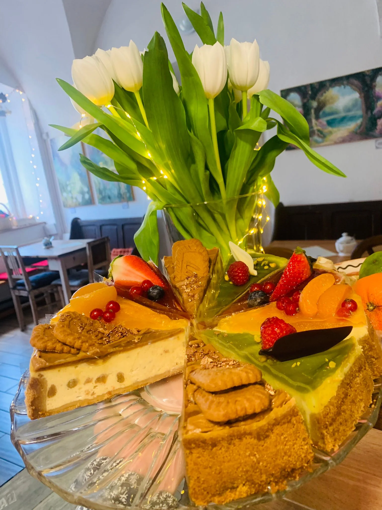 Káva podle výběru a dort pro 1 či 2 osoby v útulné kavárně Café 1516