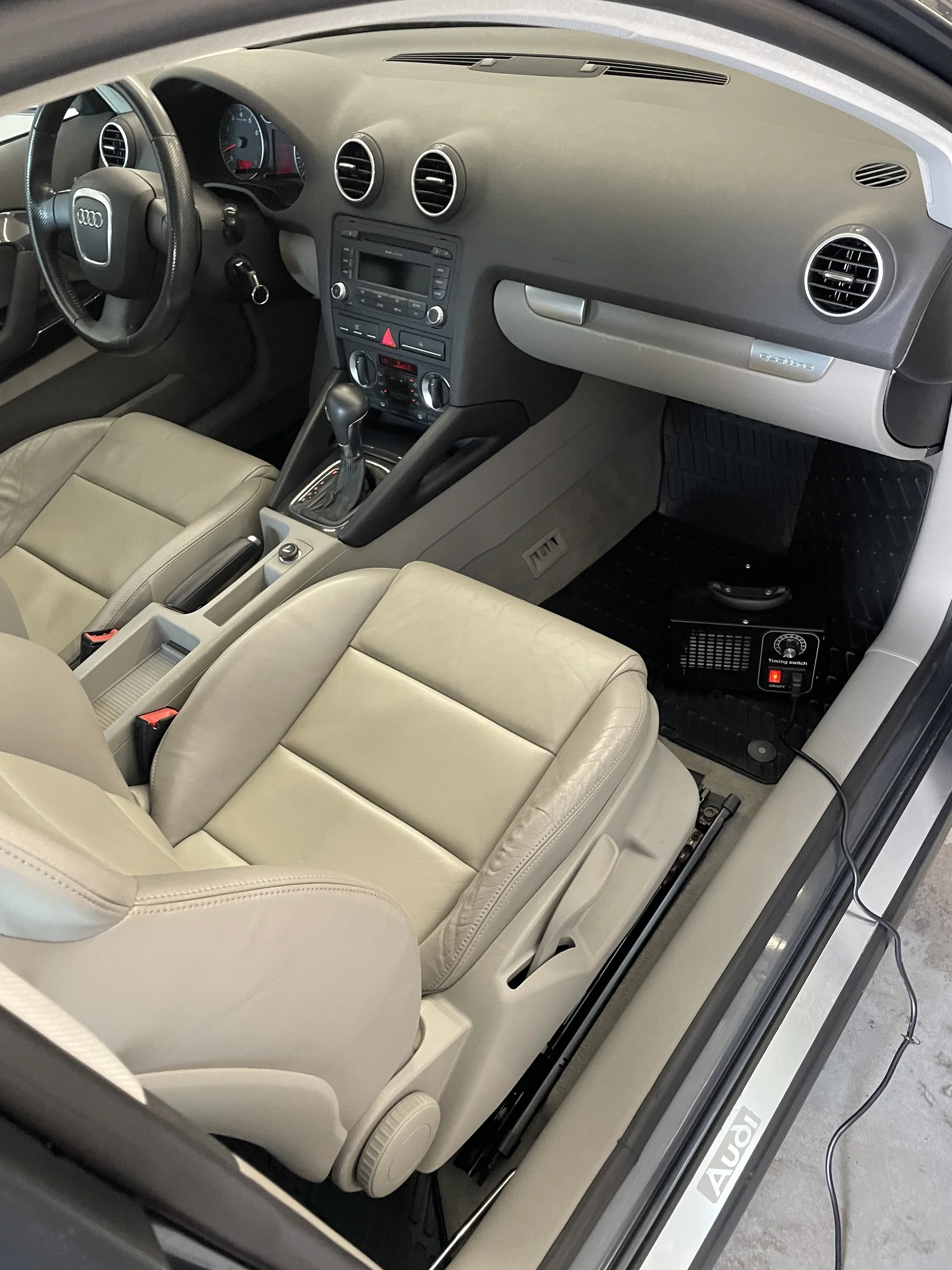 Ozonové čištění vozu, detailing s impregnací a voskem i keramický povlak laku