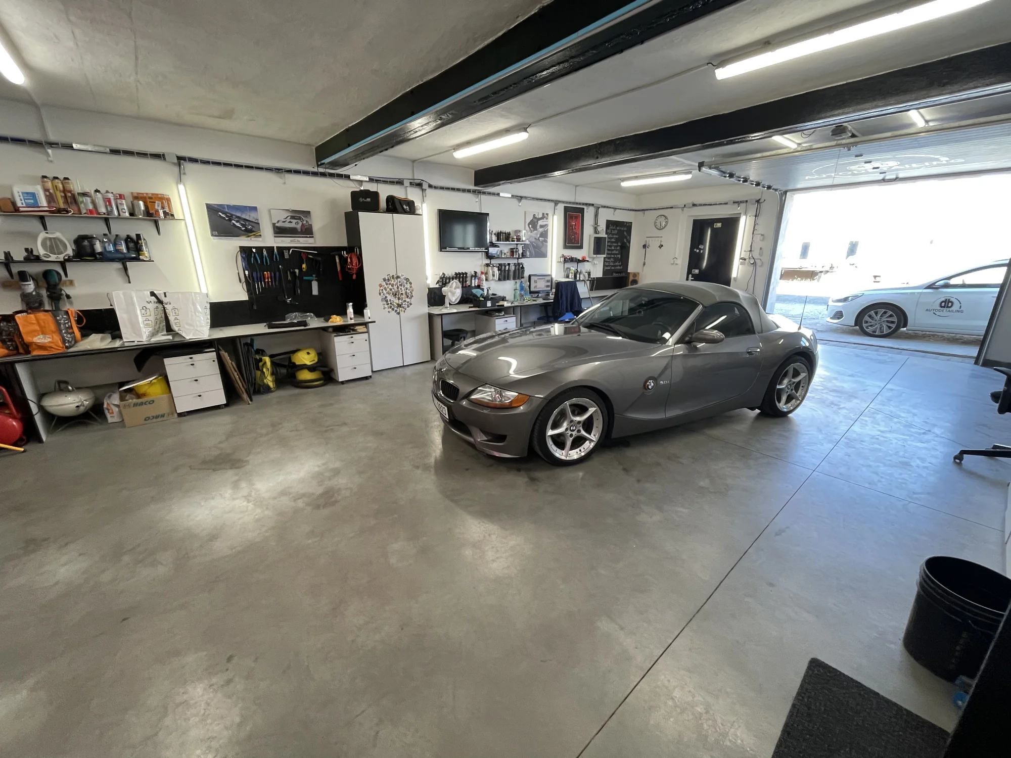 Ozonové čištění vozu, detailing s impregnací a voskem i keramický povlak laku