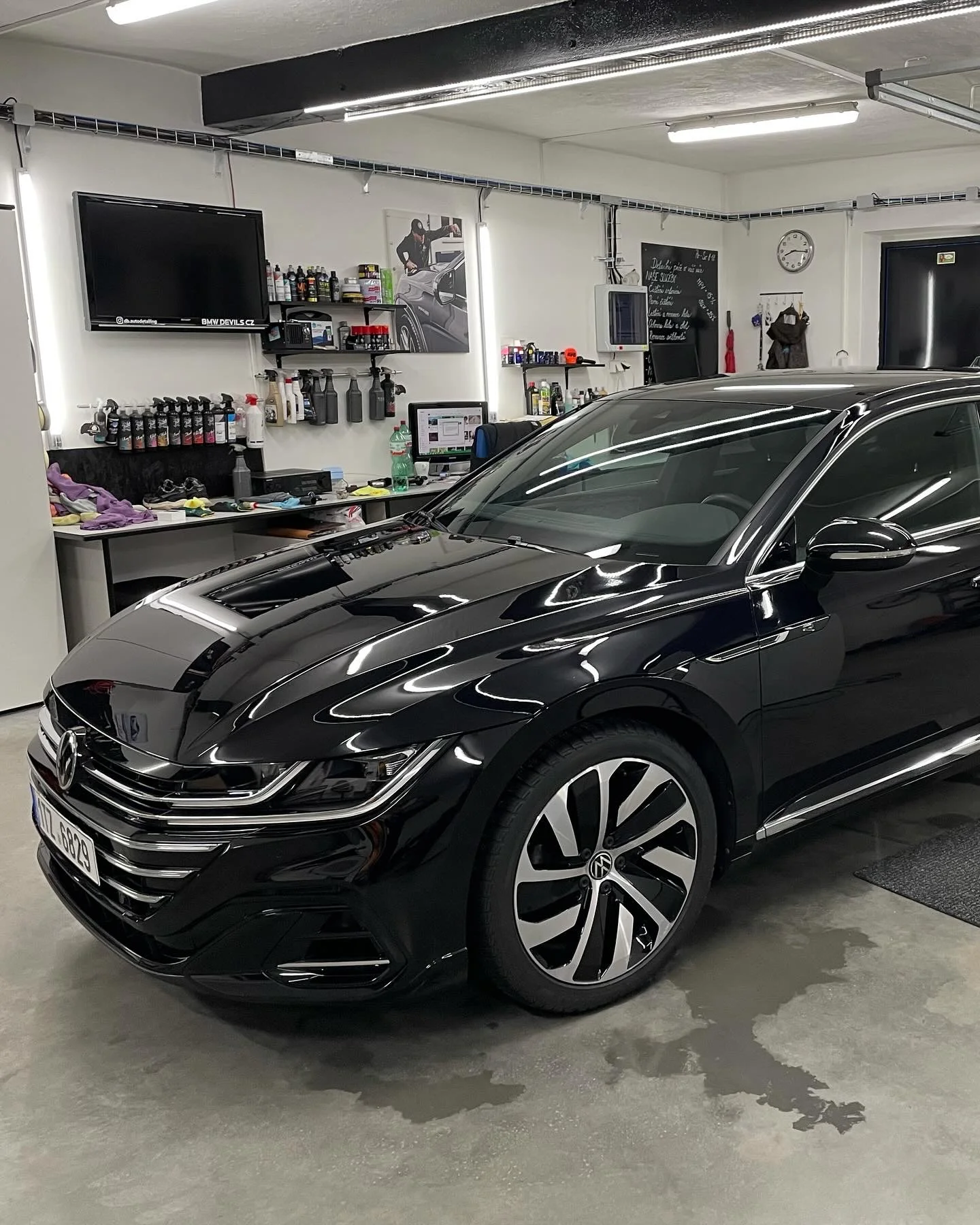 Ozonové čištění vozu, detailing s impregnací a voskem i keramický povlak laku