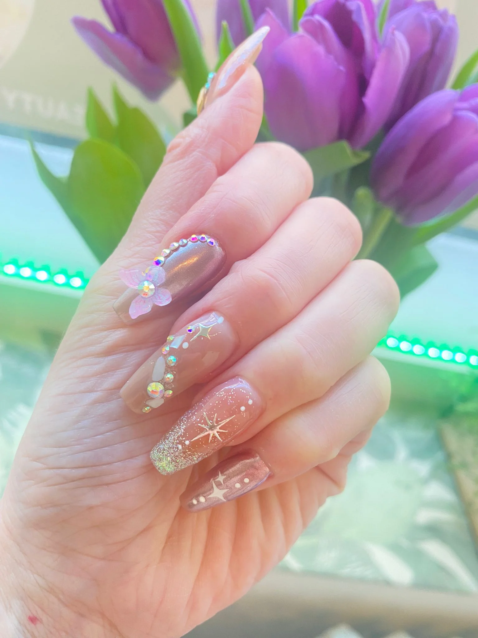 Péče o ruce i nohy: základní manikúra nebo pedikúra, nové gelové nehty i Shellac či gel lak