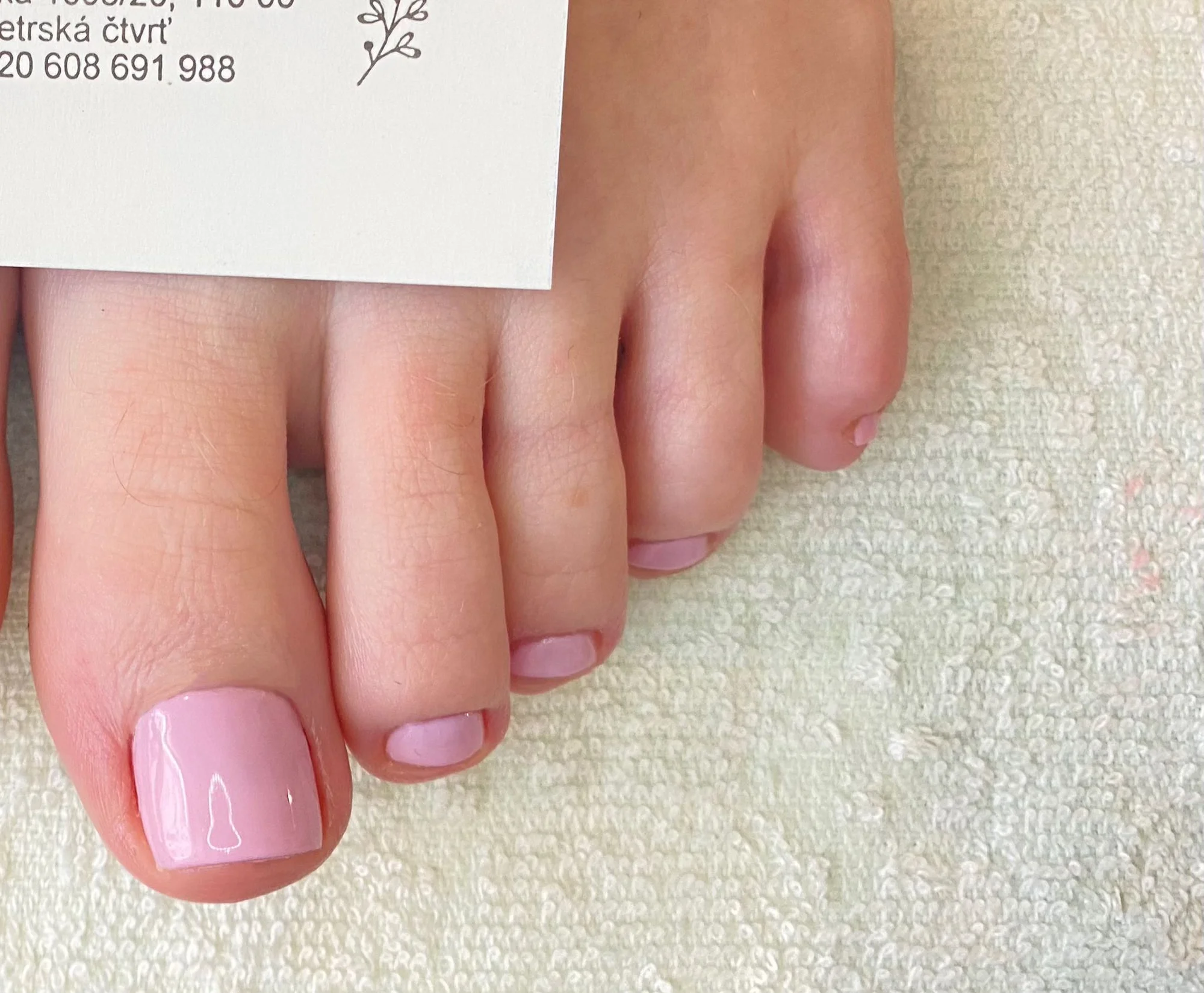 Péče o ruce i nohy: základní manikúra nebo pedikúra, nové gelové nehty i Shellac či gel lak