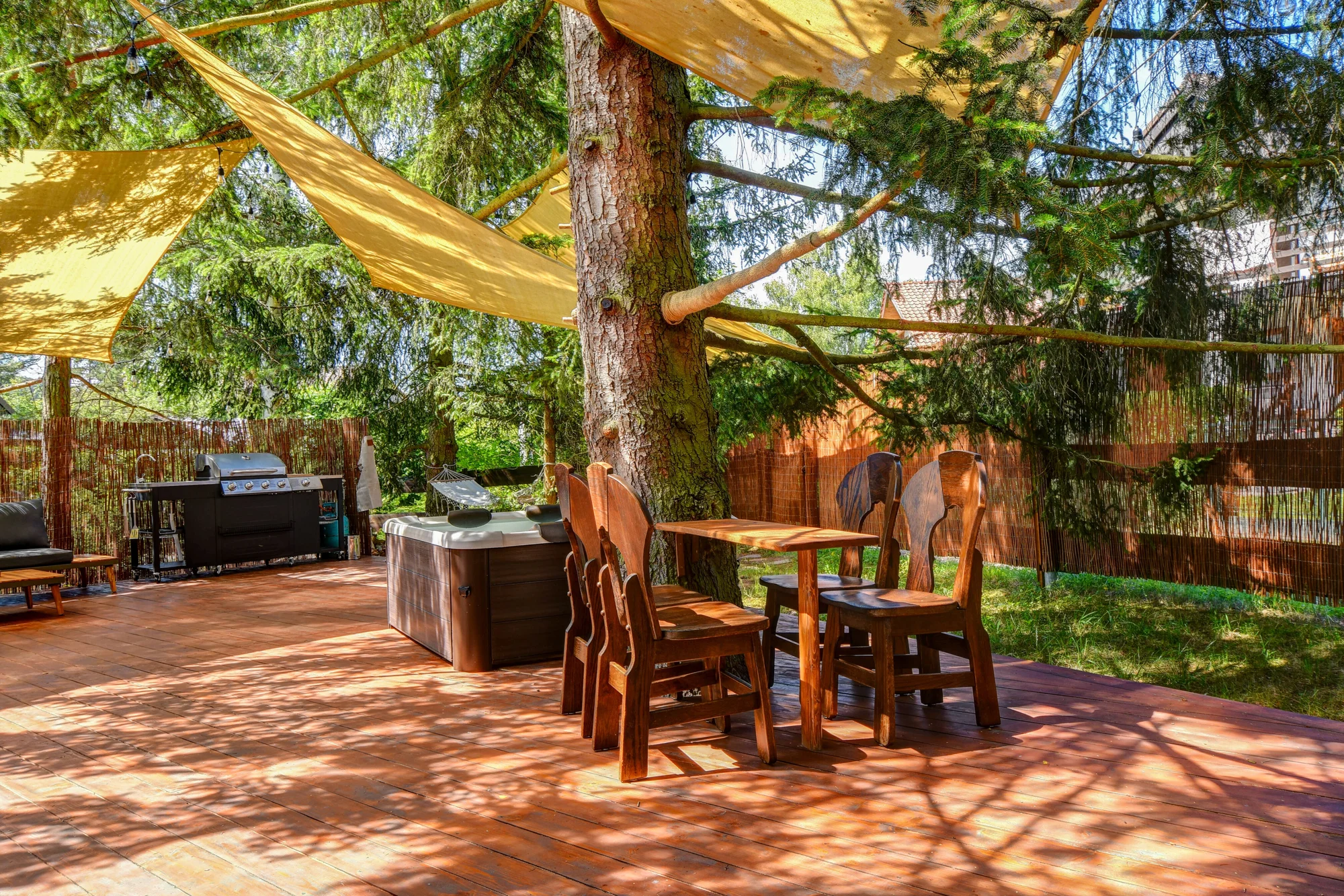 Glamping u pláže na Slapech: snídaně i privátní vířivka a venkovní sauna