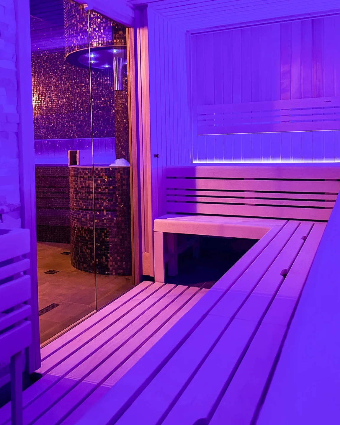 4* relax v Hluboké nad Vltavou se snídaní nebo polopenzí, wellness i kreditem na další služby