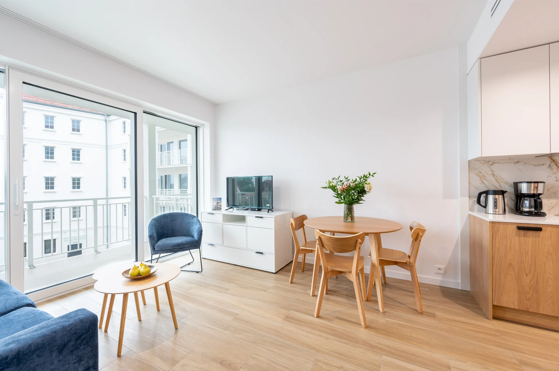 Moderní apartmány přímo u Baltského moře pro pár i rodinu: snídaně i wellness