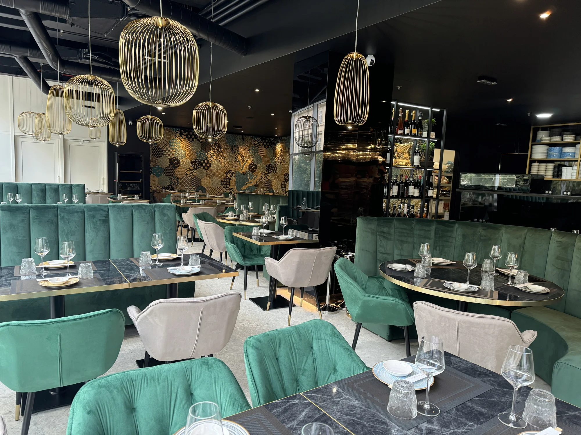 Asijské all you can eat výběrem z menu: oběd či večeře pro 1 i 2 osoby