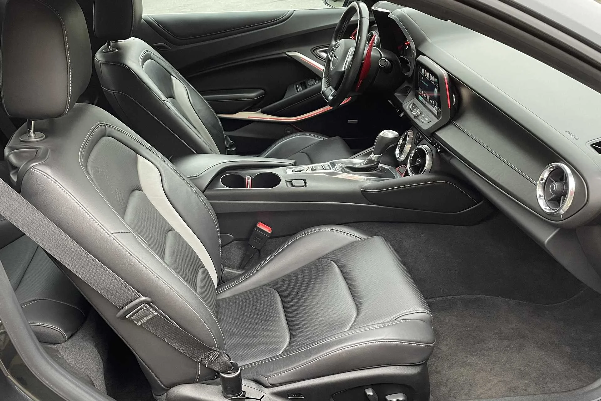 Zapůjčení Chevroletu Camaro SS 6.2 V8 500 koní na 12 či 24 hodin