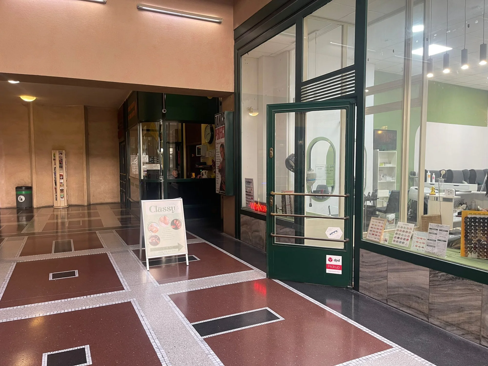 Krásné ruce i nohy: manikúra či pedikúra s možností gel laku nebo Shellacu