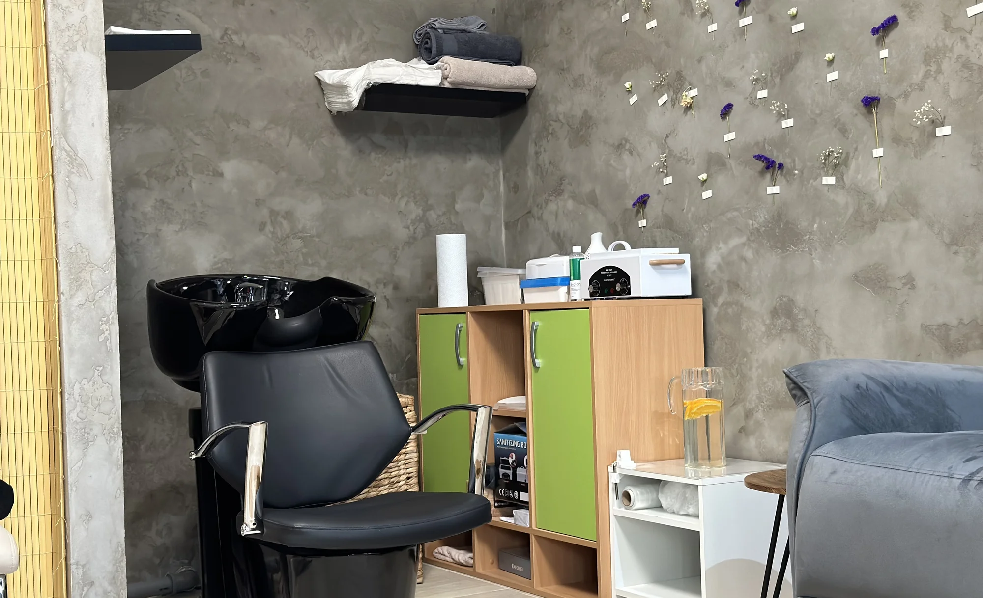 Prémiová péče o řasy a obočí: úprava, barvení i laminace s výživou v salonu na Vinohradech