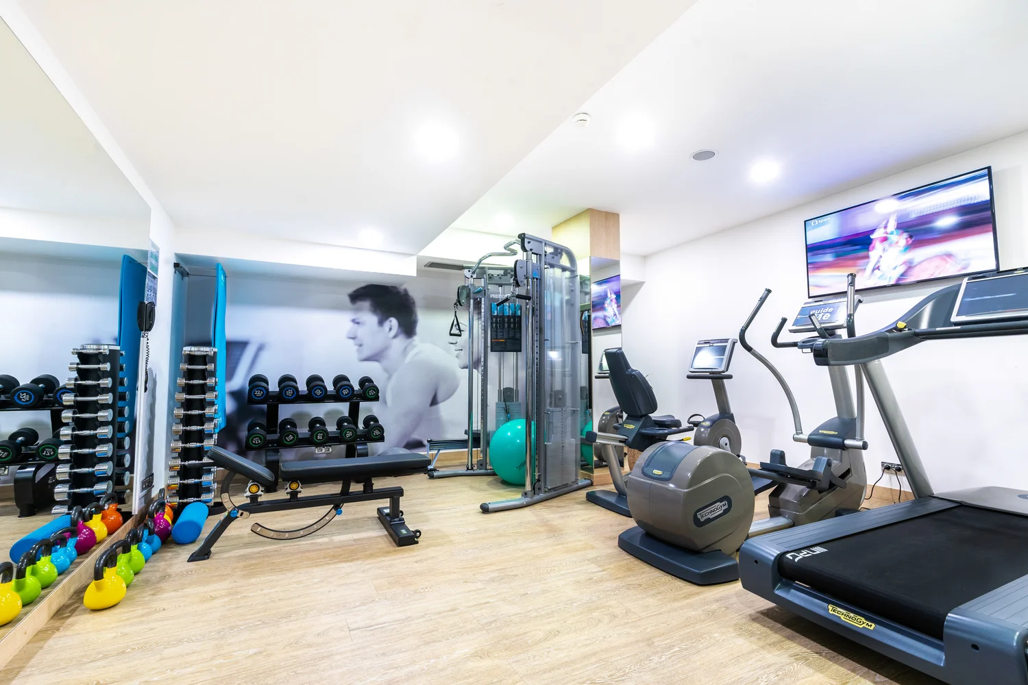 Pobyt v luxusním 4* hotelu v Praze pro pár i rodinu: snídaně, polopenze, sauna, fitness