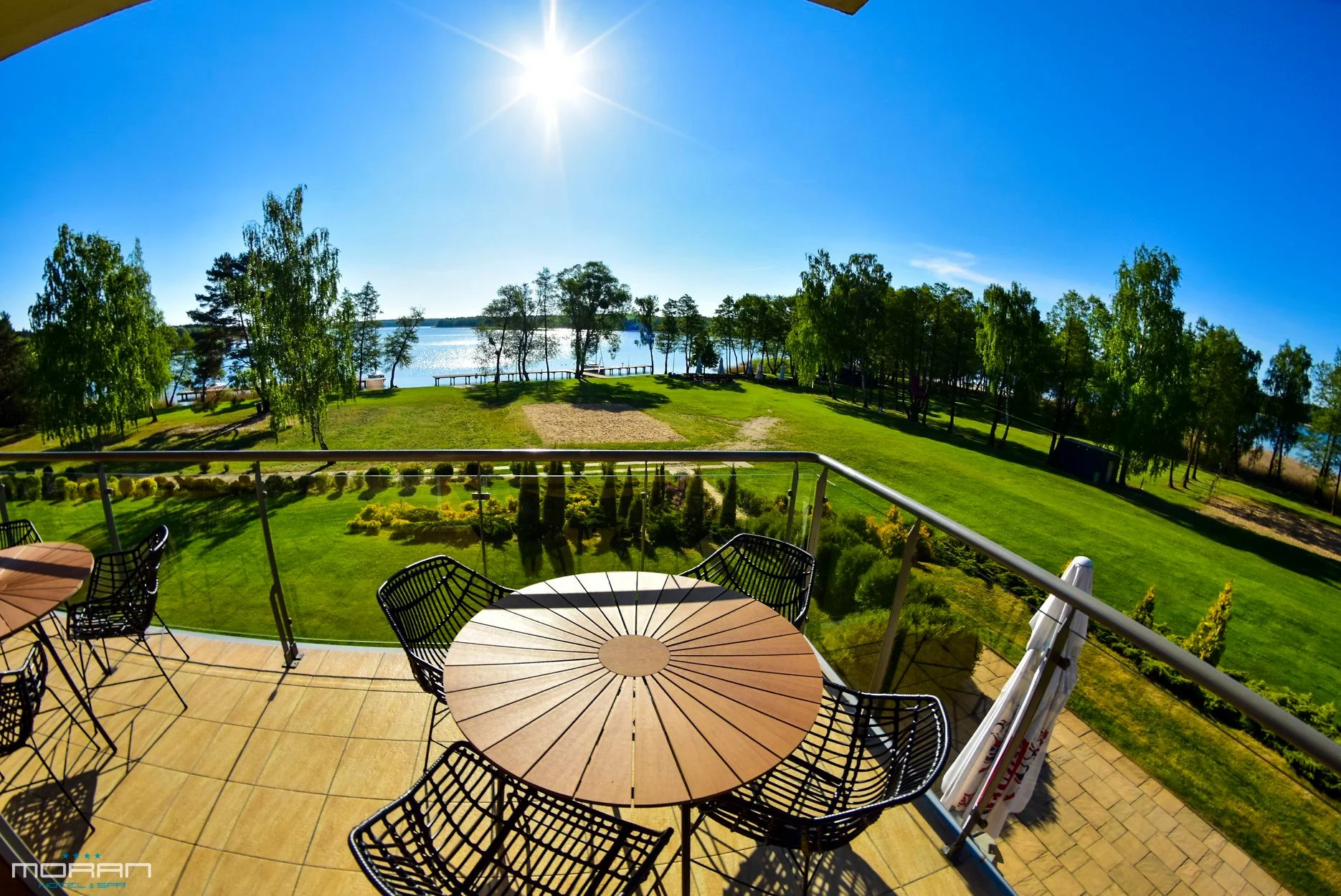 4* hotel u malebného polského jezera v srdci přírodní rezervace: jídlo, wellness a až 2 děti zdarma
