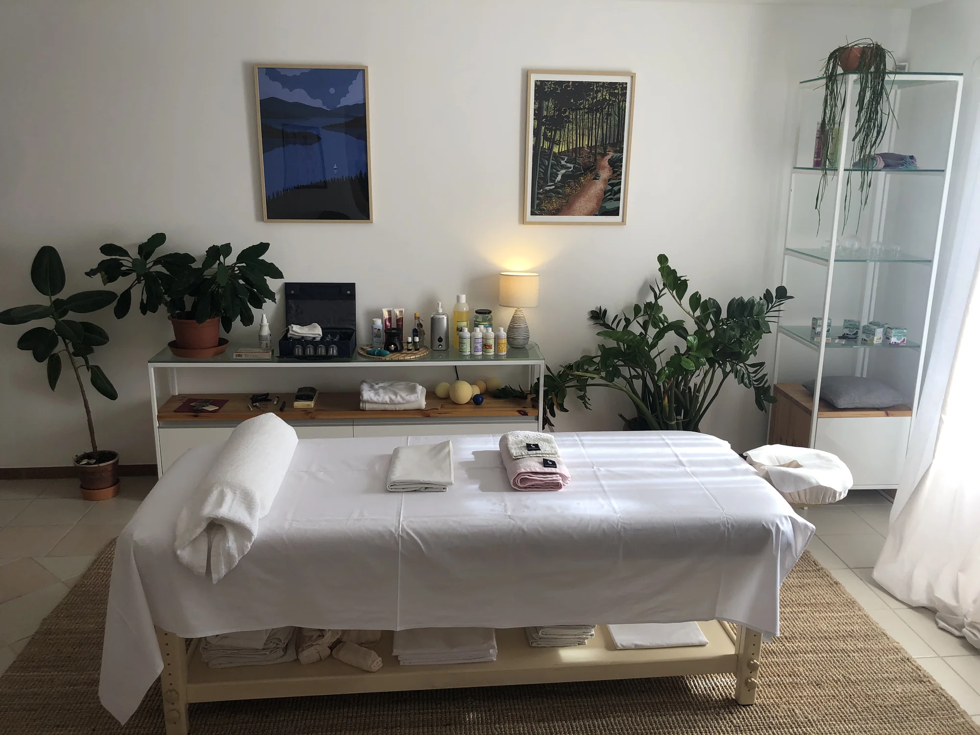 Částečná nebo celotělová relaxační masáž, ošetření reflexních bodů nebo lomi lomi