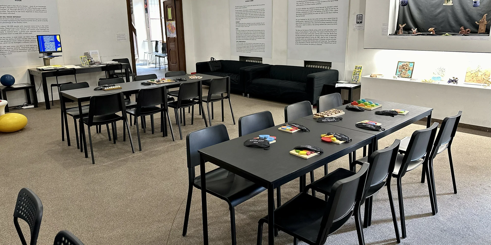 Nahlédněte do světa nevidomých: 1 nebo 2 vstupenky na Neviditelnou výstavu