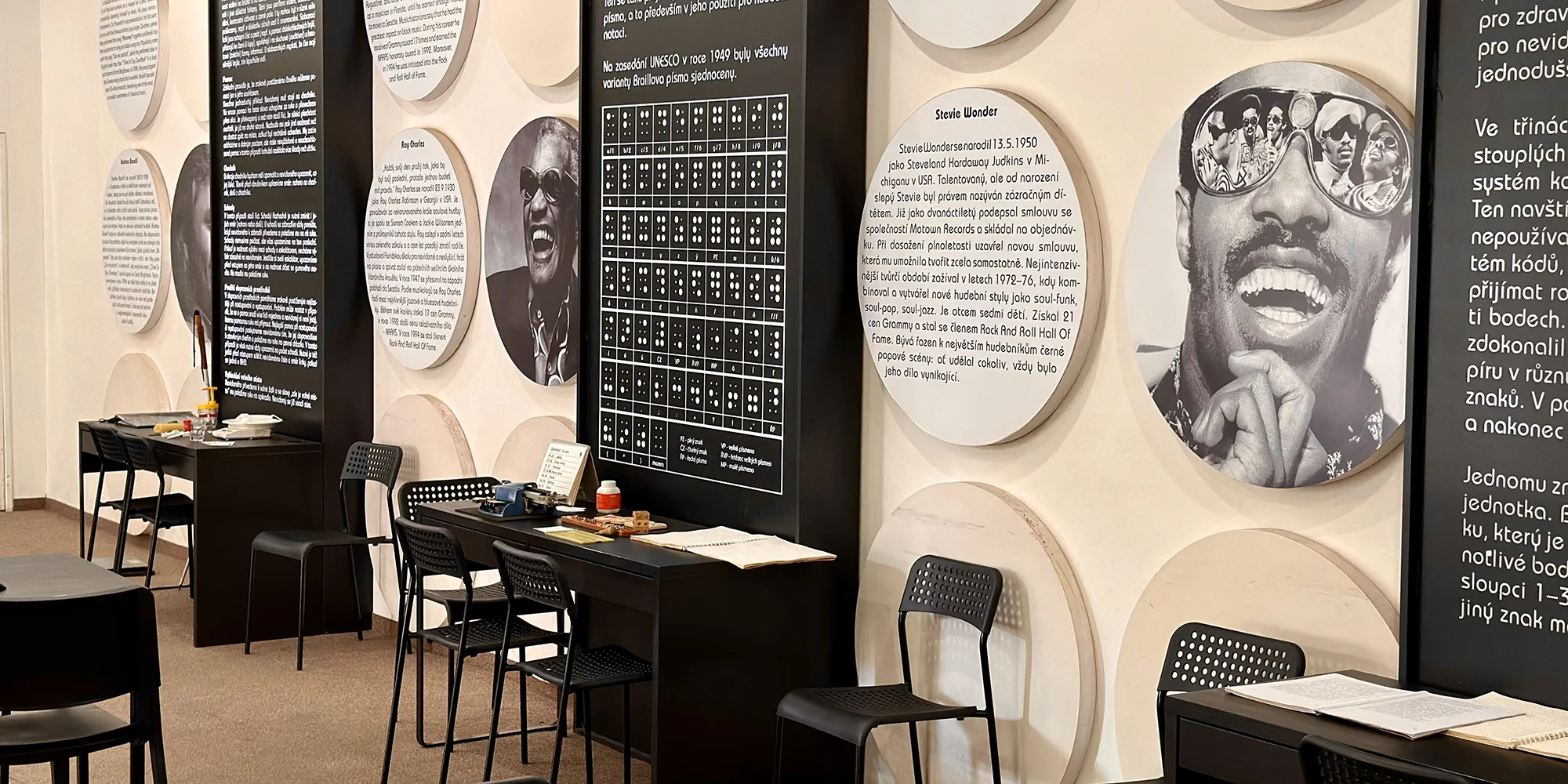 Nahlédněte do světa nevidomých: 1 nebo 2 vstupenky na Neviditelnou výstavu