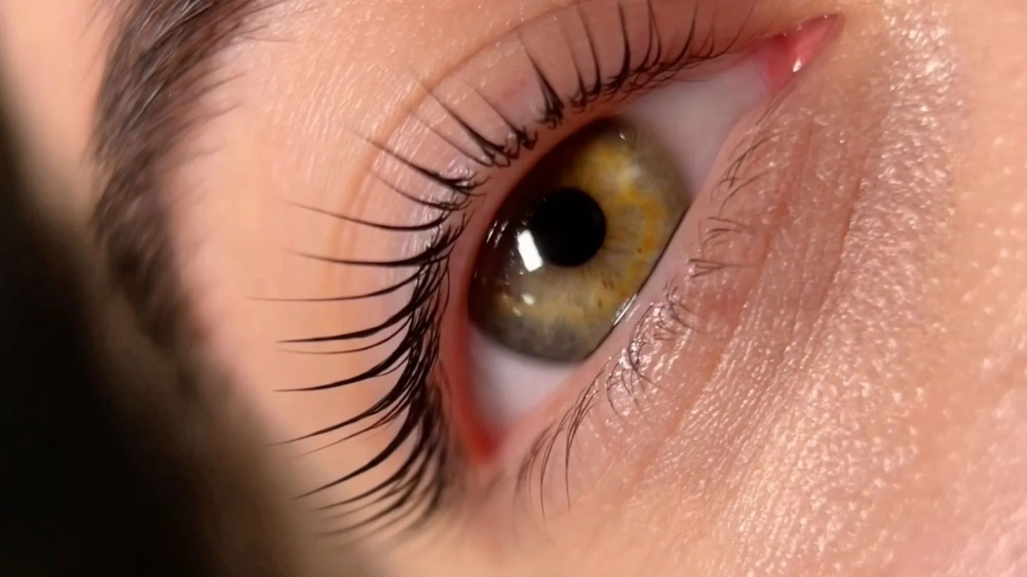 Krásný pohled: lash lifting s možností barvení obočí nebo laminací