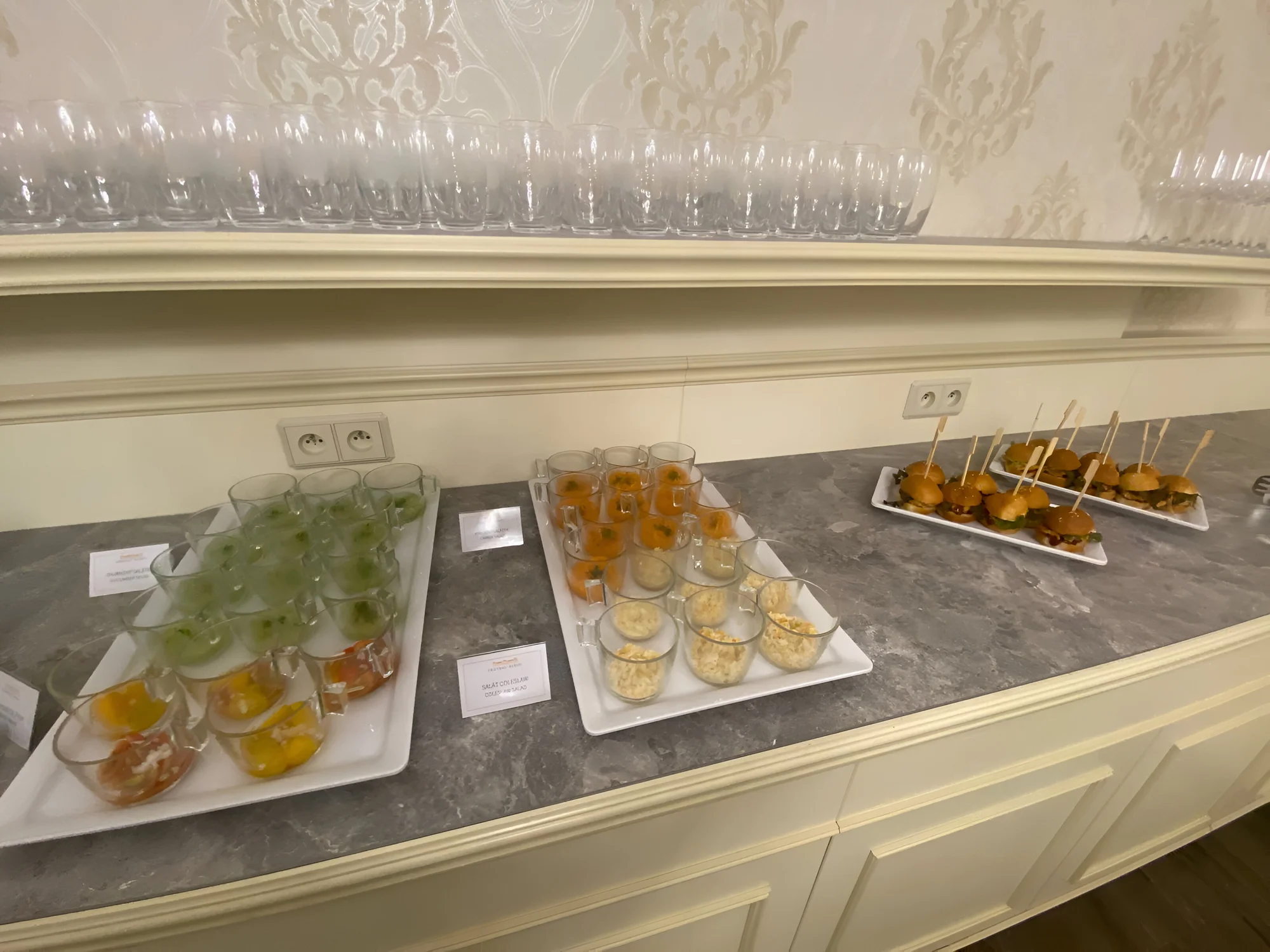 Rautová večeře ze sezónních surovin i s wellness či masáží pro 2 osoby