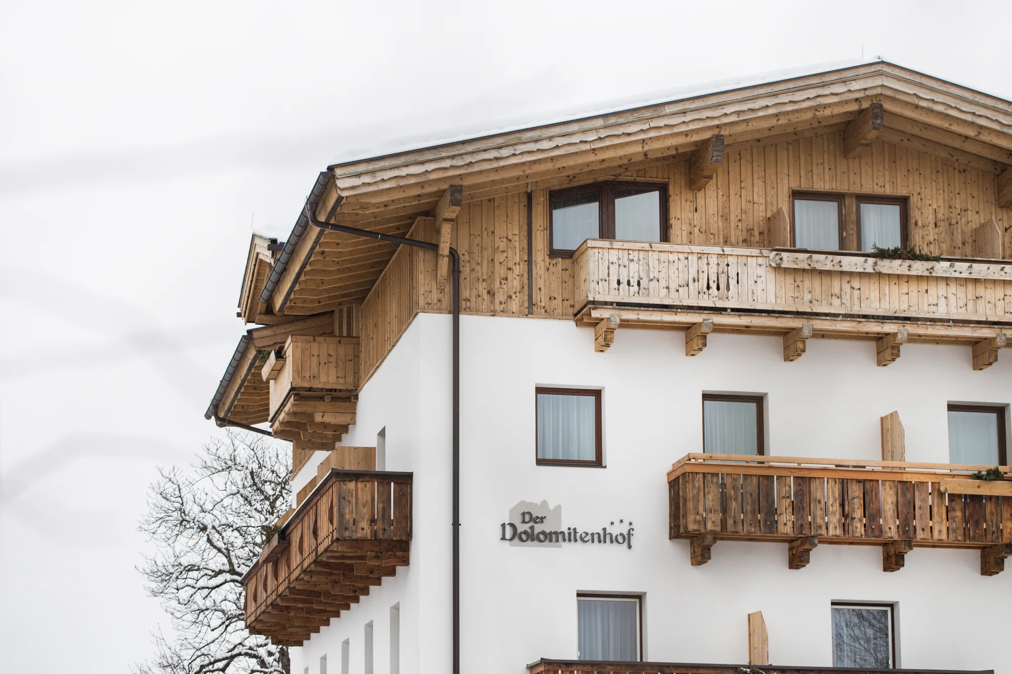 Lyžování v Lienzských Dolomitech: hotel s wellness a polopenzí, možnost sauny na pokoji