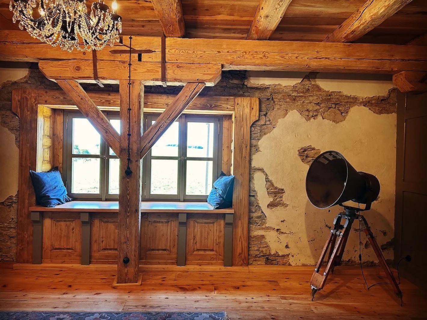 Útulné apartmány na farmě v Posázaví s výhledem na pastviny, vlastní sýrárna i bistro