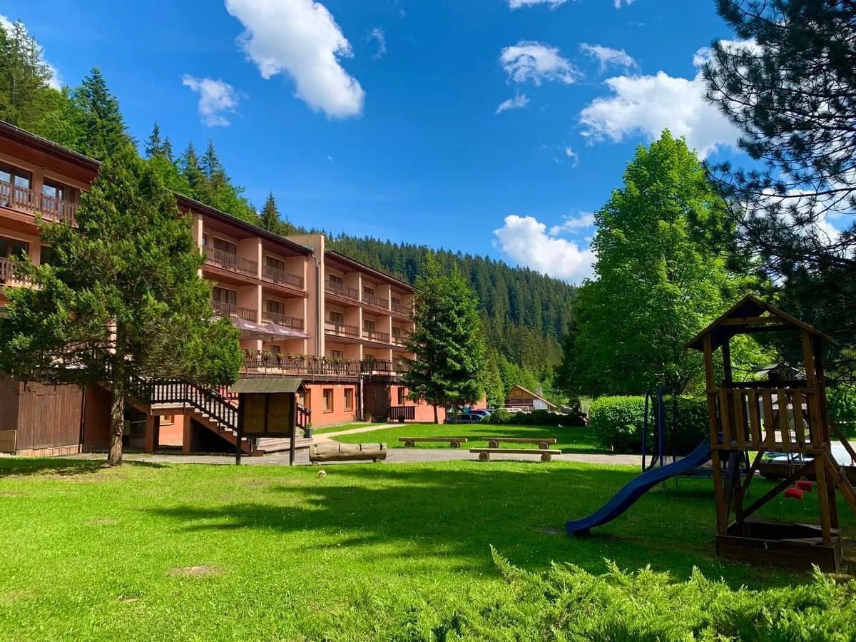 Relax pod hřebeny slovenských Javorníků: polopenze i bazén