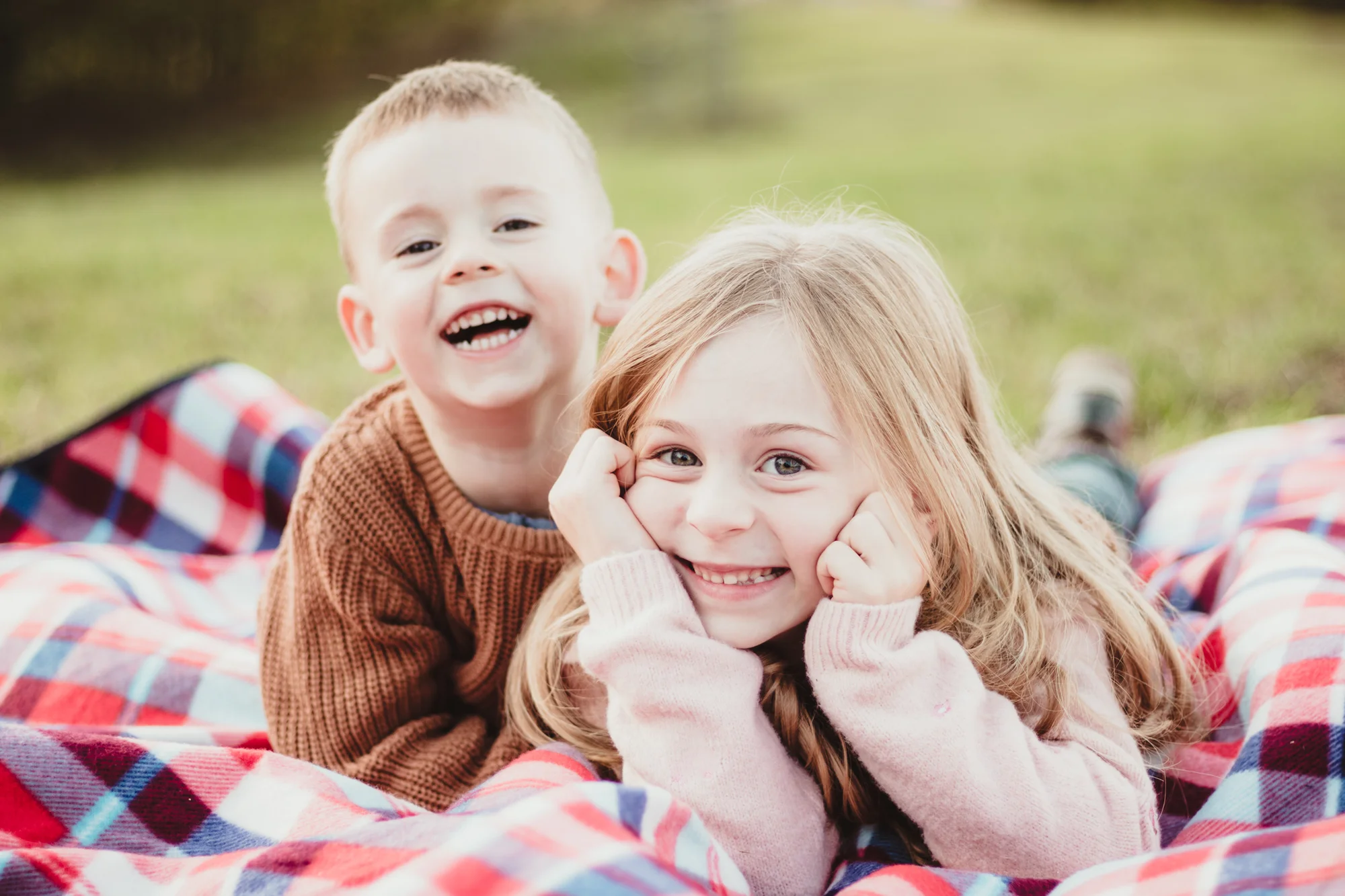 Venkovní rodinné nebo párové focení: 4–15 upravených fotek