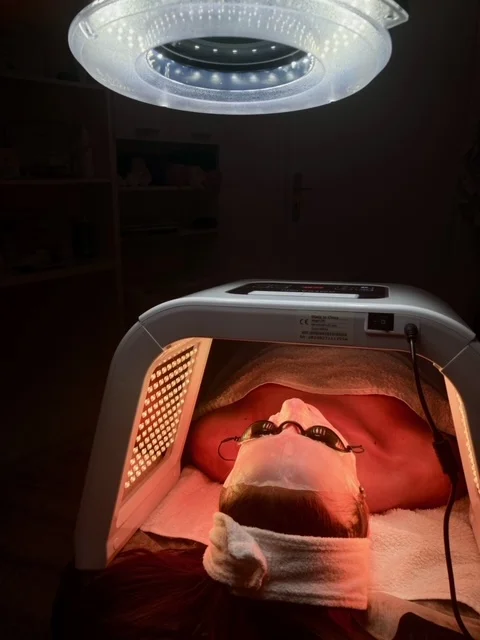 Péče o pleť a relax v jednom: ošetření vč. kosmetických masáží, speciální masky a ultrazvukové špachtle