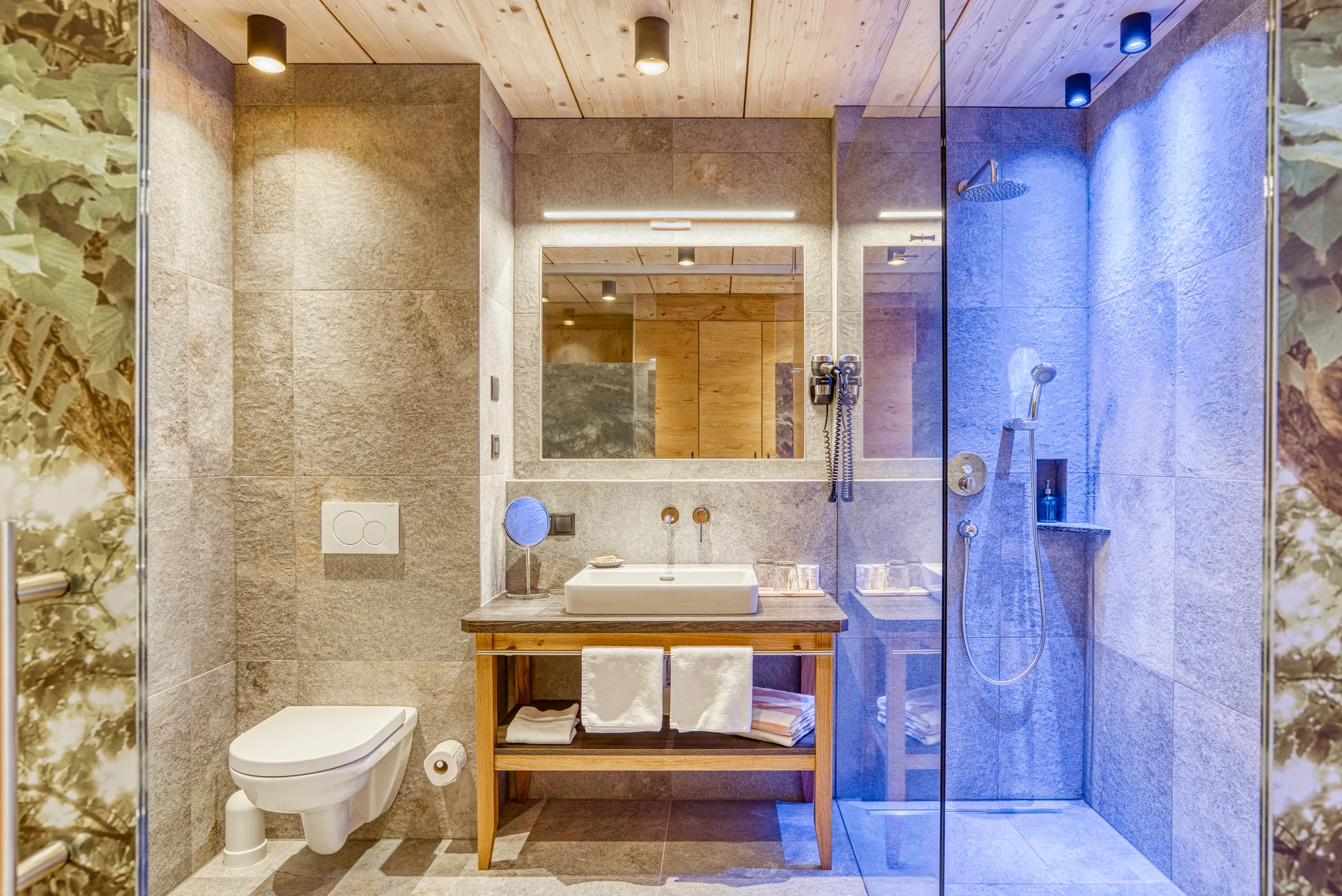 Luxusní Tyrolsko: hotel 300 m od lanovky, bohatá polopenze, bazény a saunový svět