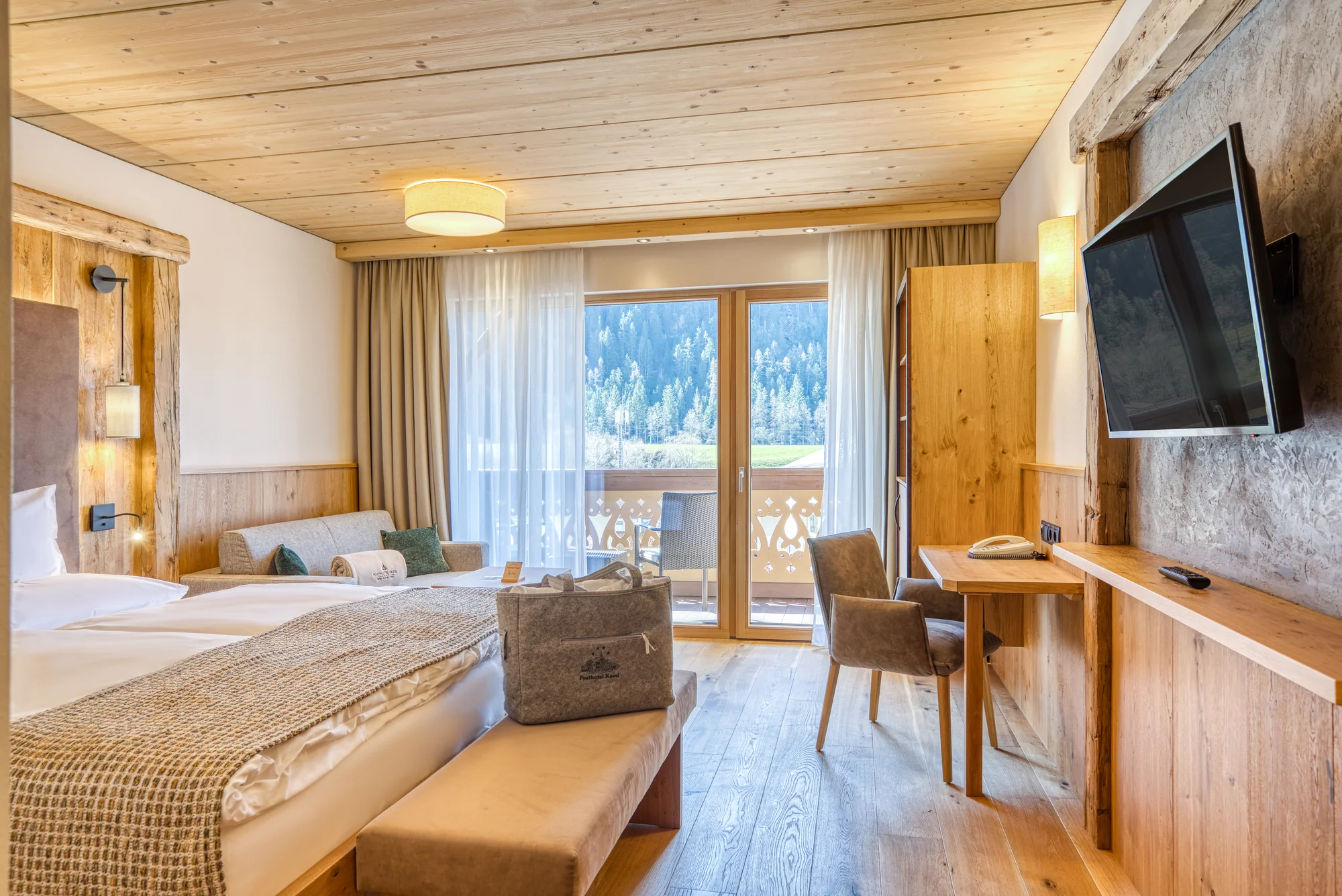 Luxusní Tyrolsko: hotel 300 m od lanovky, bohatá polopenze, bazény a saunový svět
